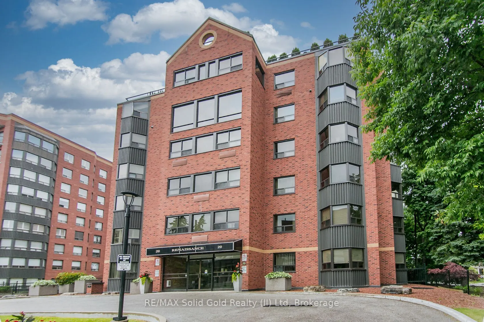 20 Ellen Street E, #611