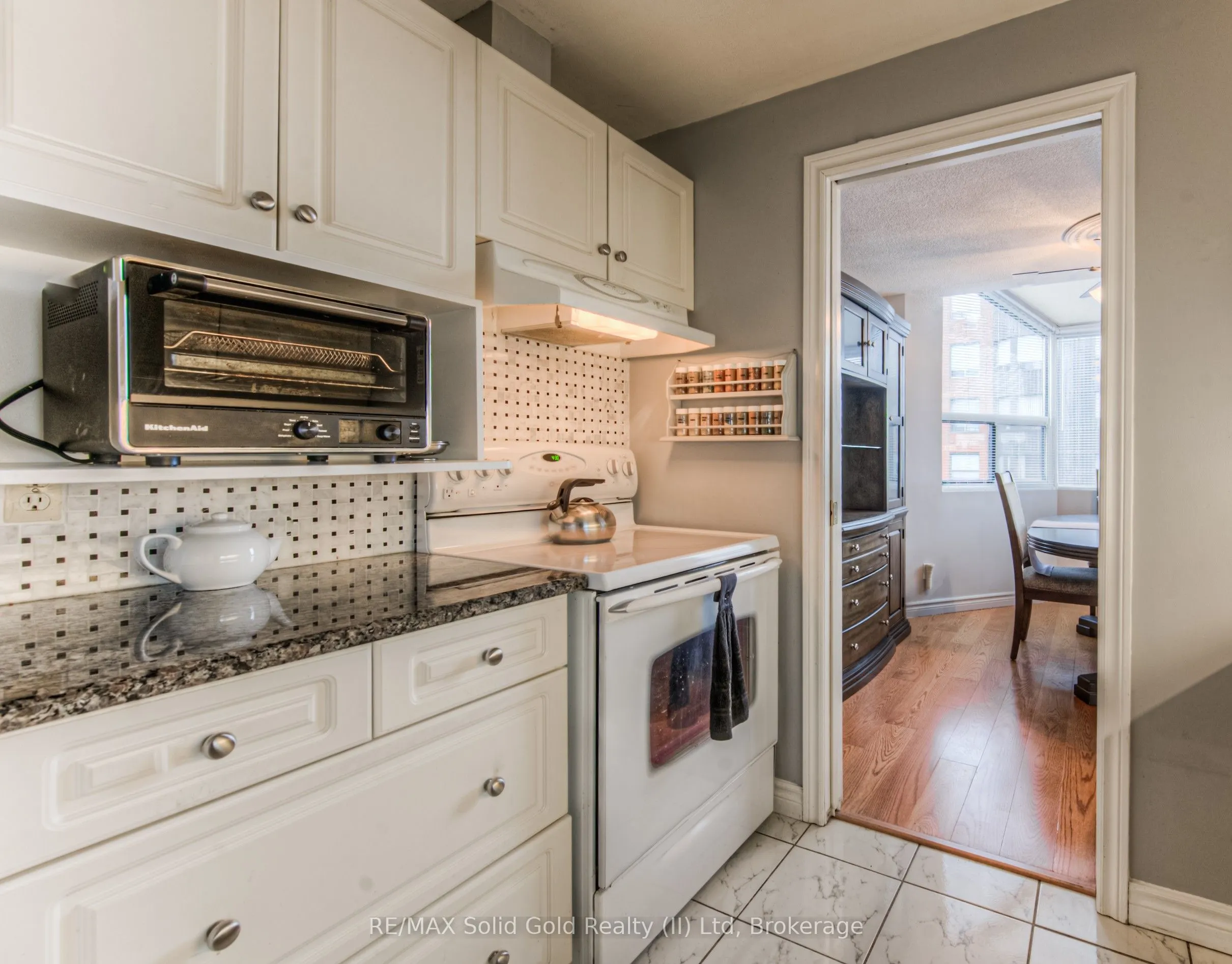 20 Ellen Street E, #611