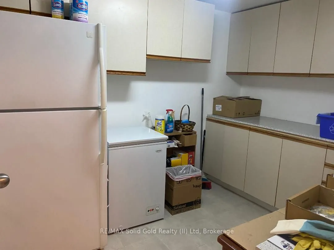 20 Ellen Street E, #611