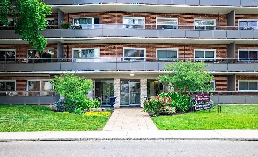11 Woodman Drive S, #203