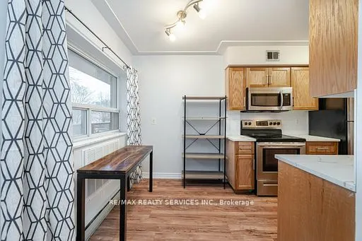 11 Woodman Drive S, #203