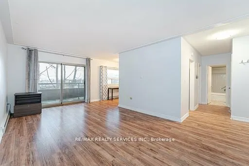 11 Woodman Drive S, #203