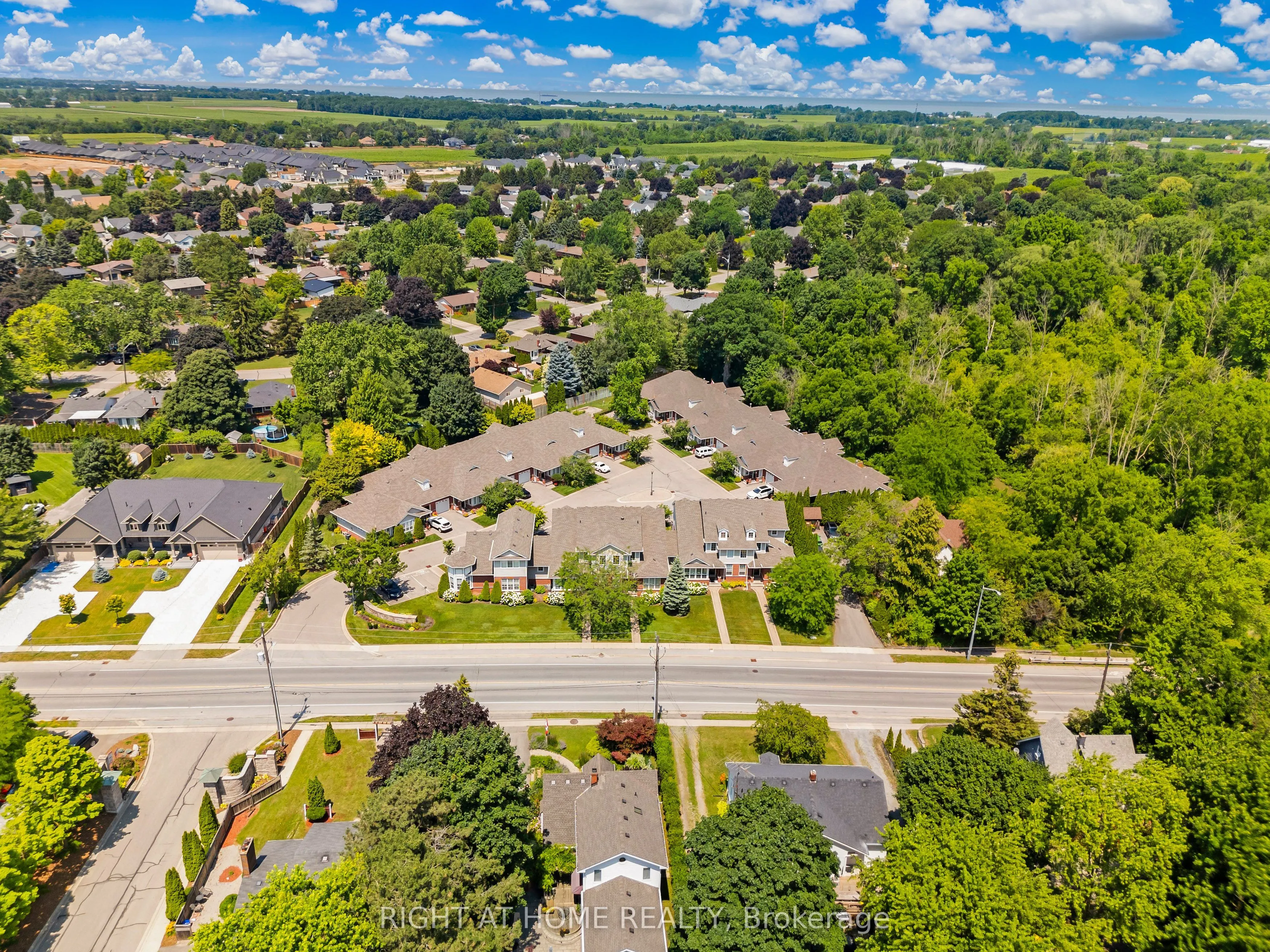1448 Niagara Stone Road, #3