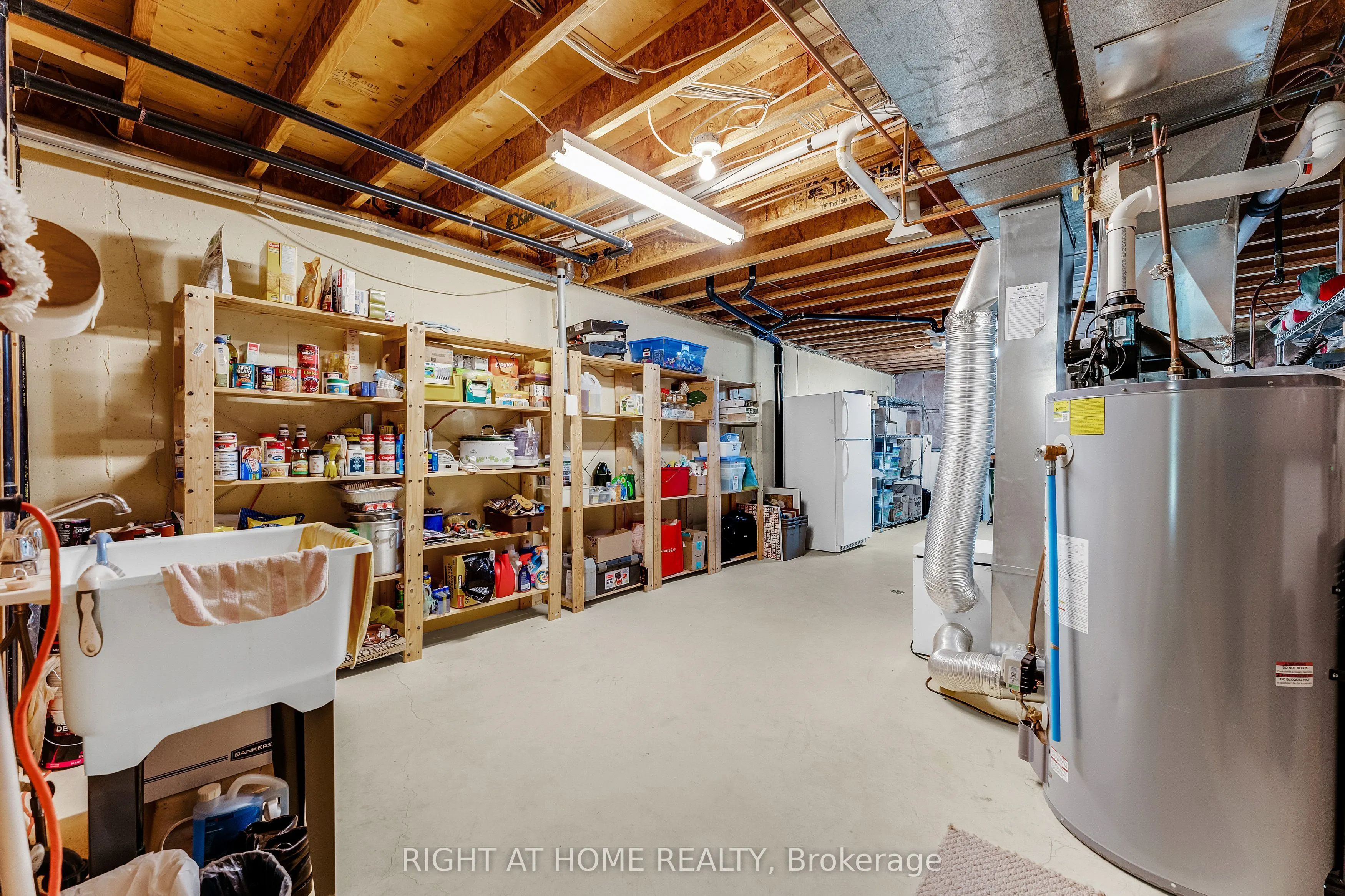 1448 Niagara Stone Road, #3