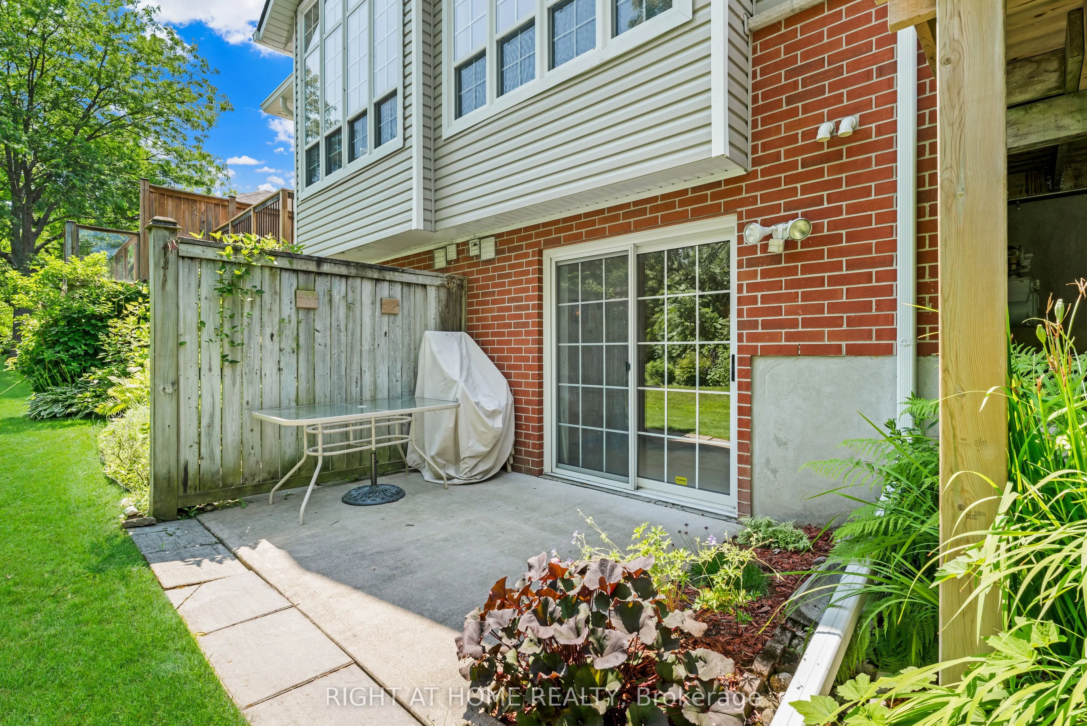 1448 Niagara Stone Road, #3