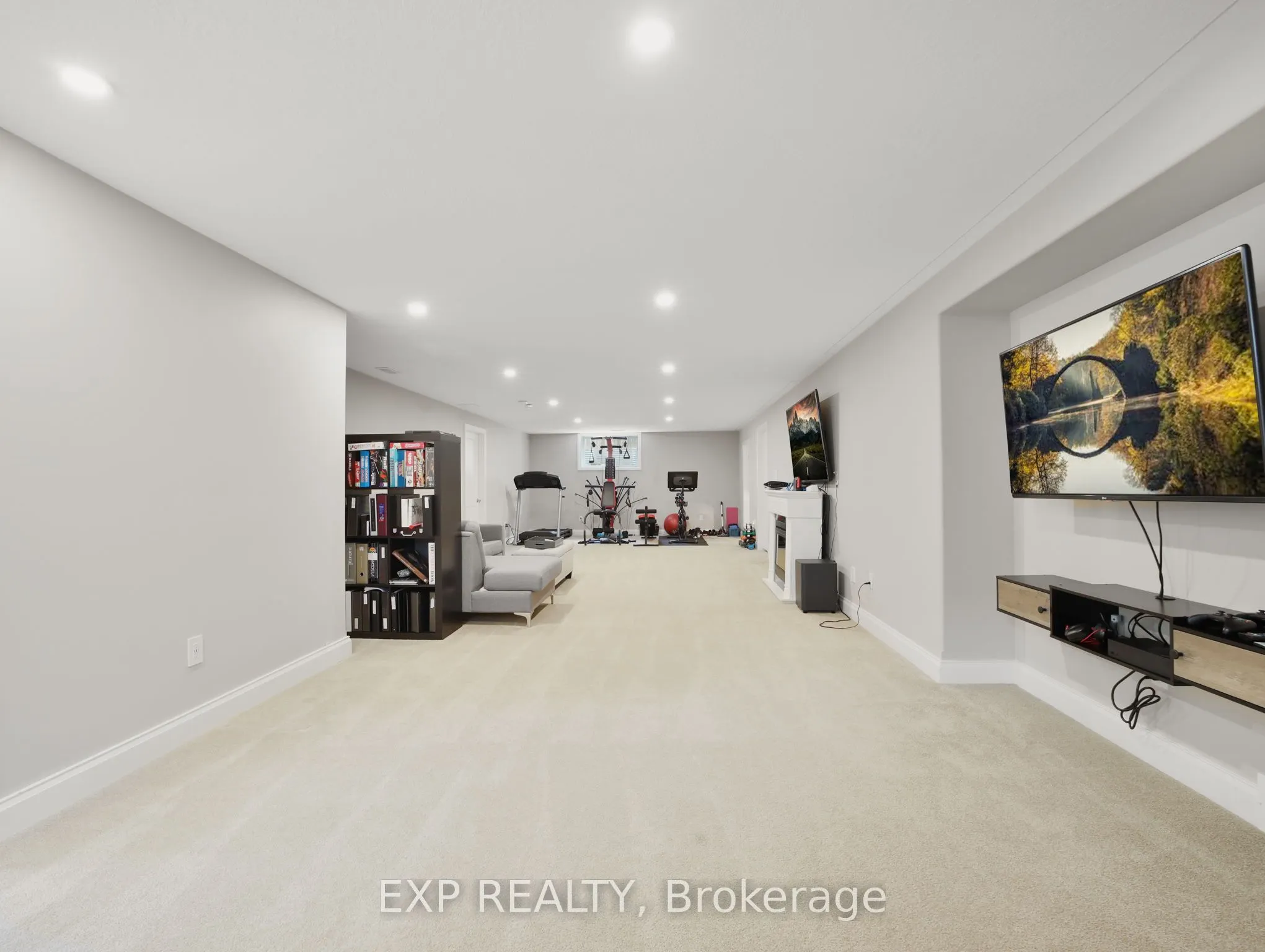 14 Ross Avenue N
