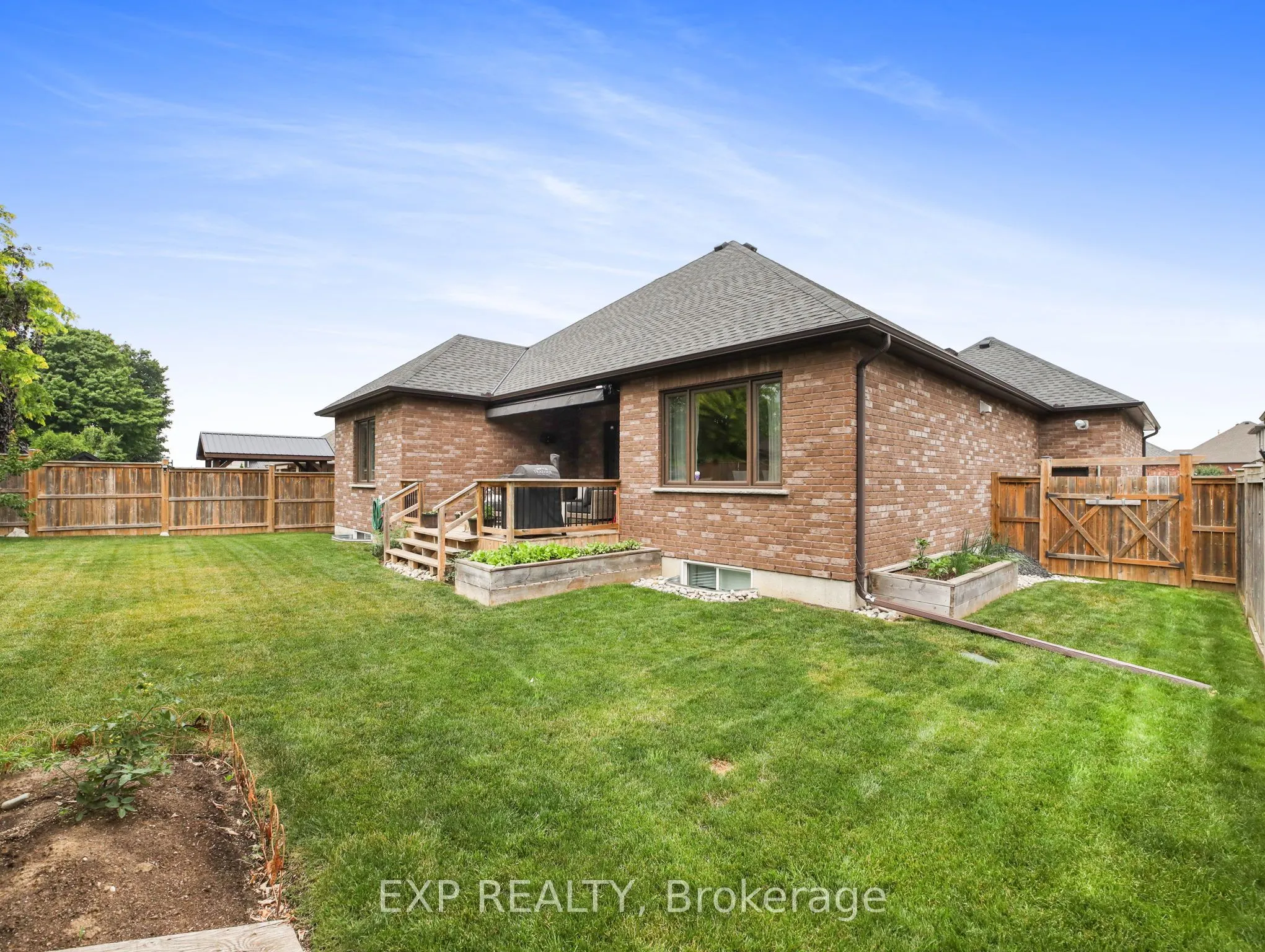 14 Ross Avenue N