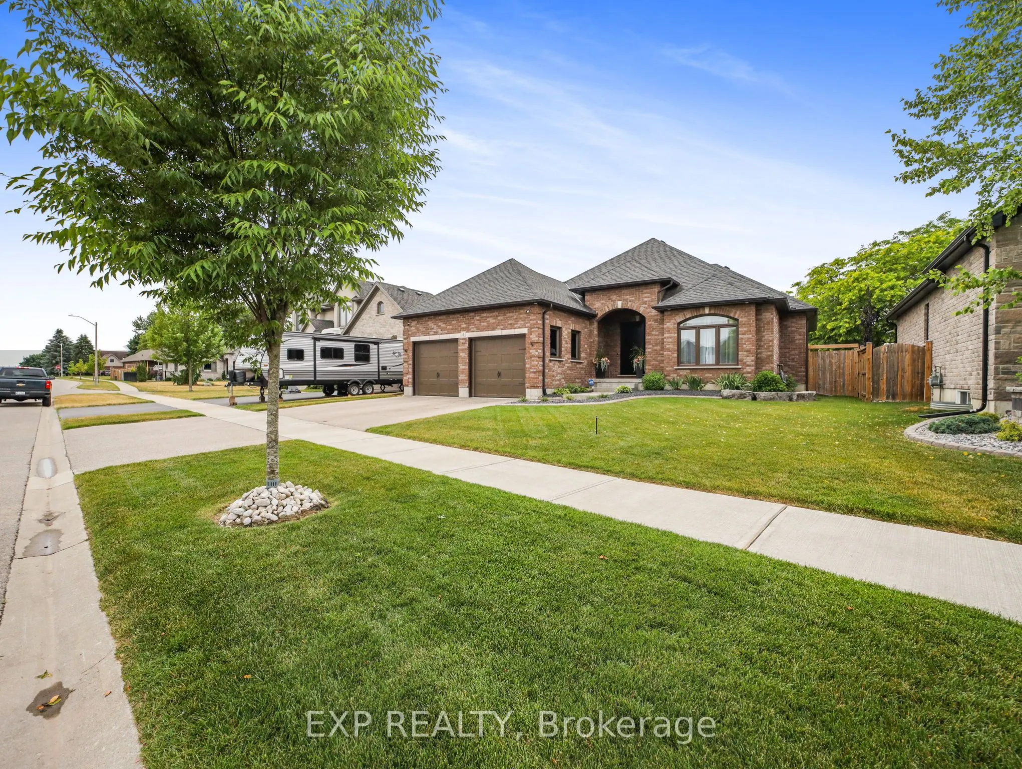 14 Ross Avenue N