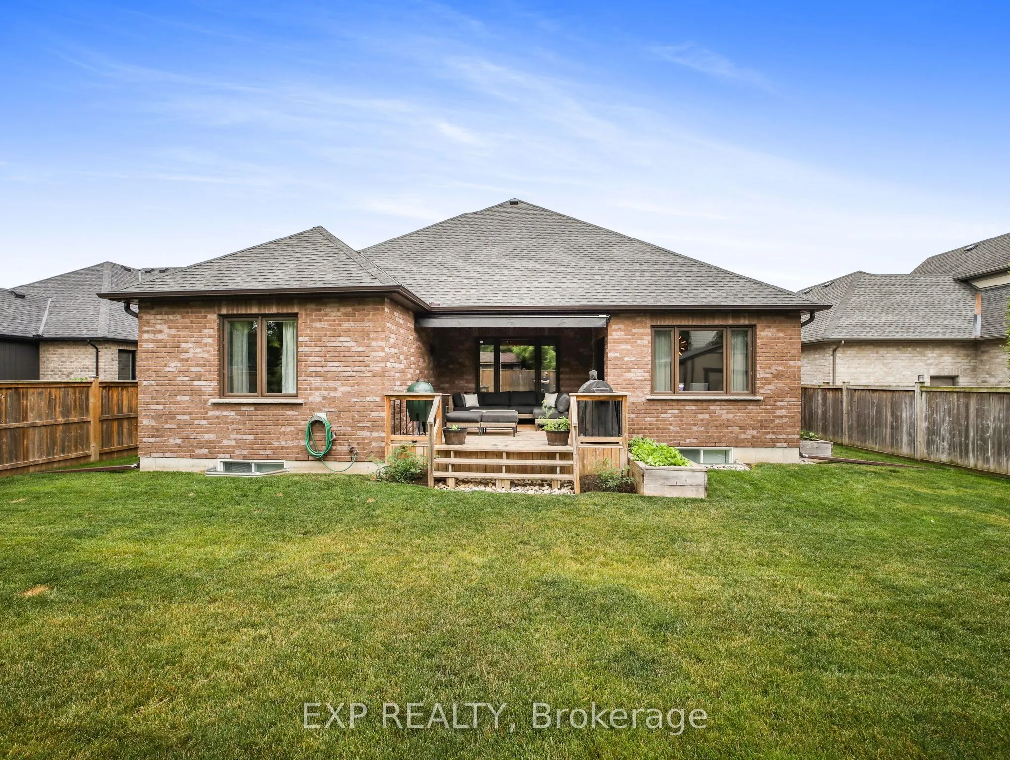 14 Ross Avenue N