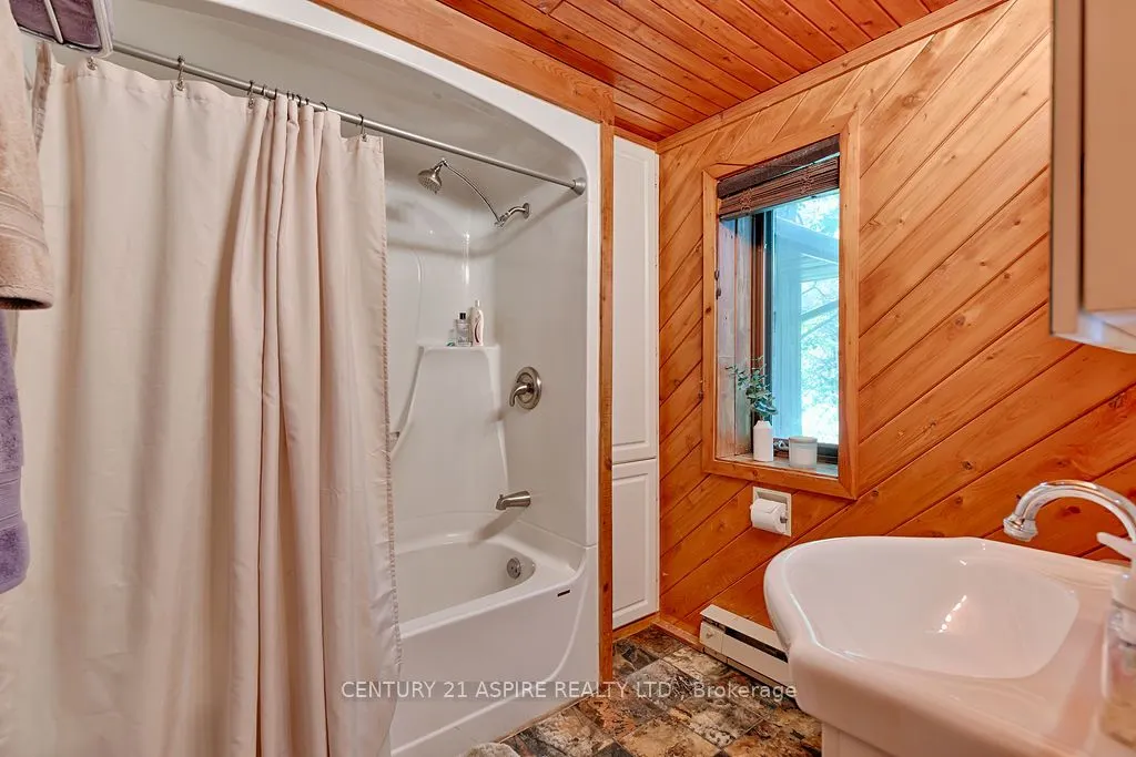 551 Whispering Pines Crescent