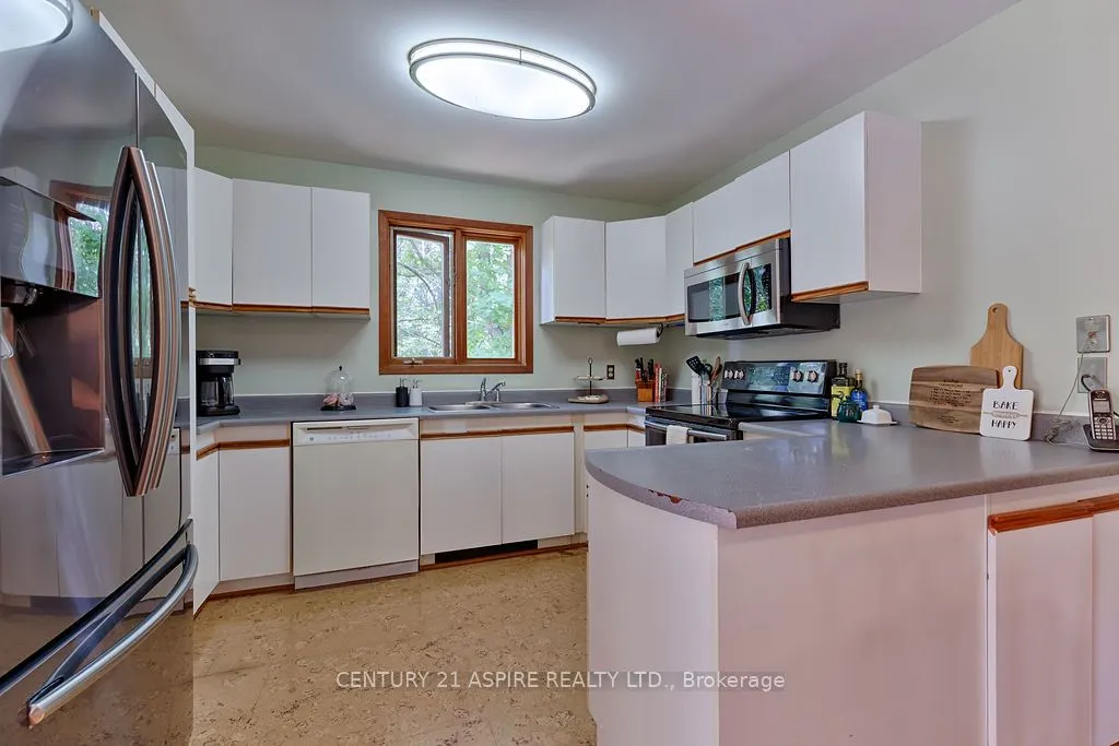 551 Whispering Pines Crescent