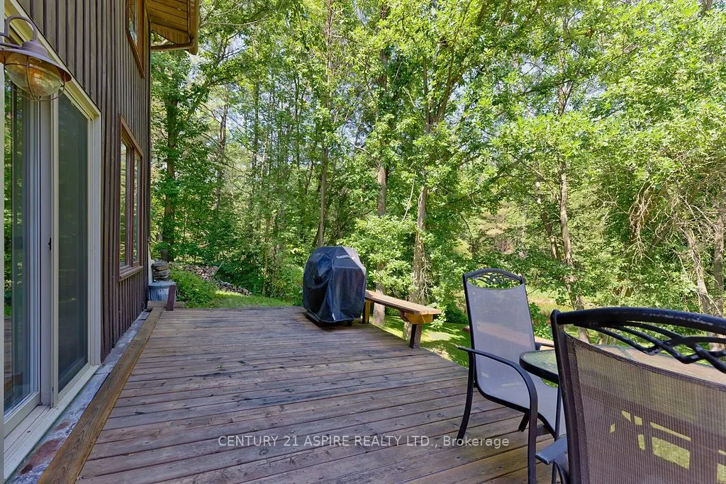 551 Whispering Pines Crescent