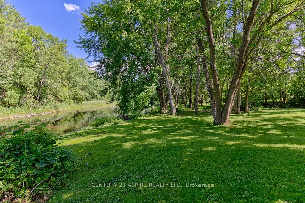 551 Whispering Pines Crescent