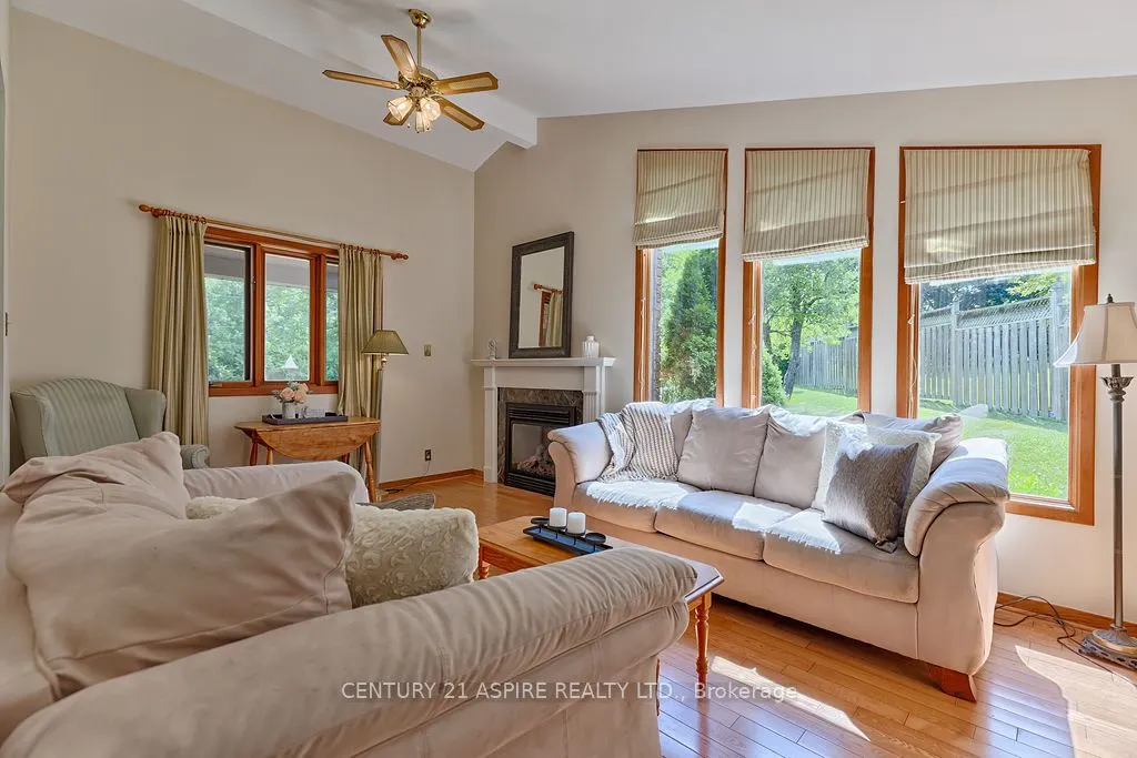 551 Whispering Pines Crescent