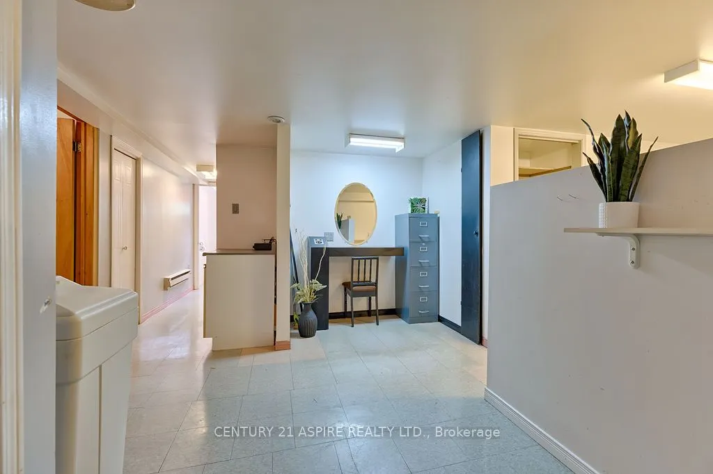 551 Whispering Pines Crescent