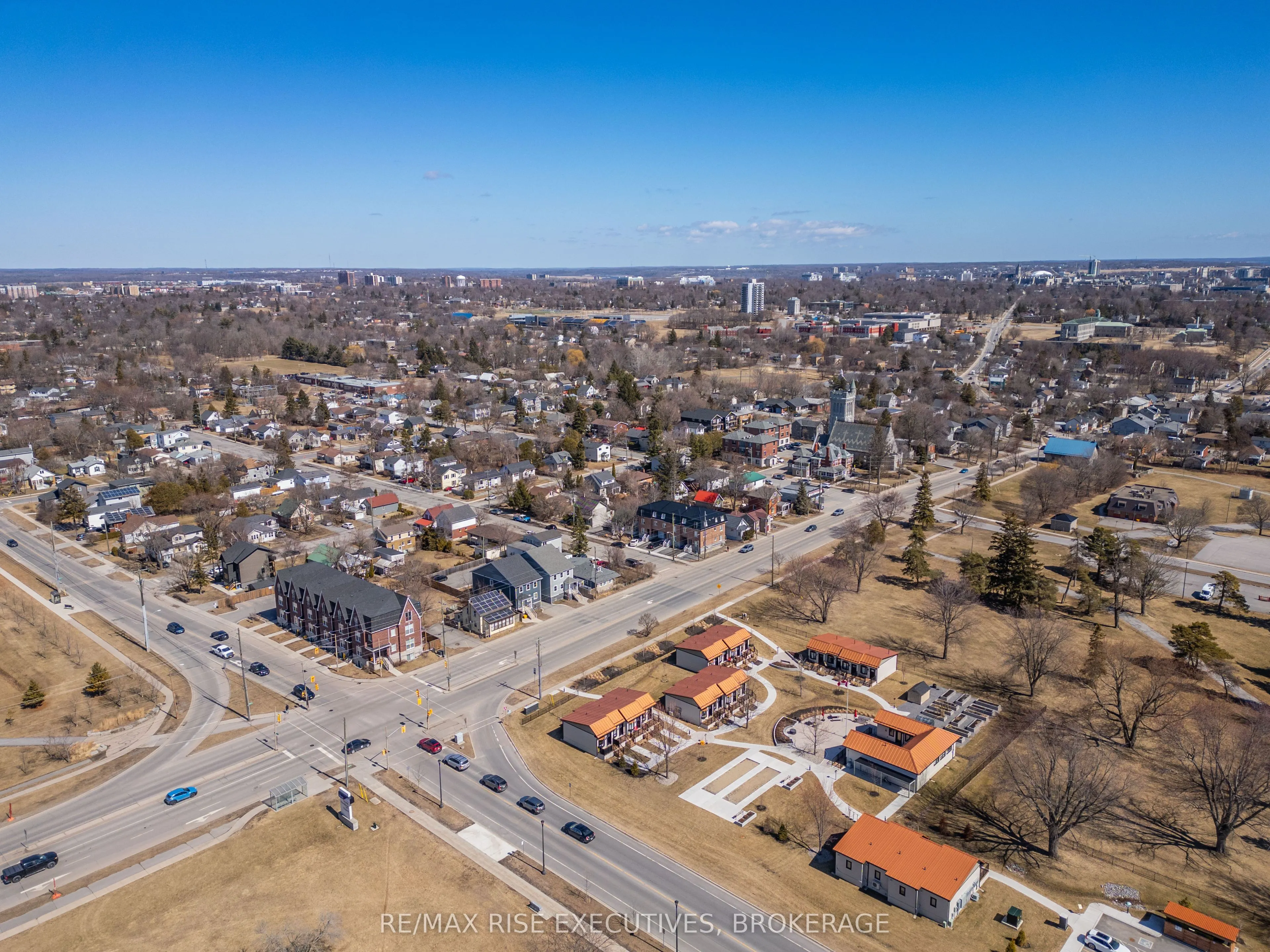 789 King Street W