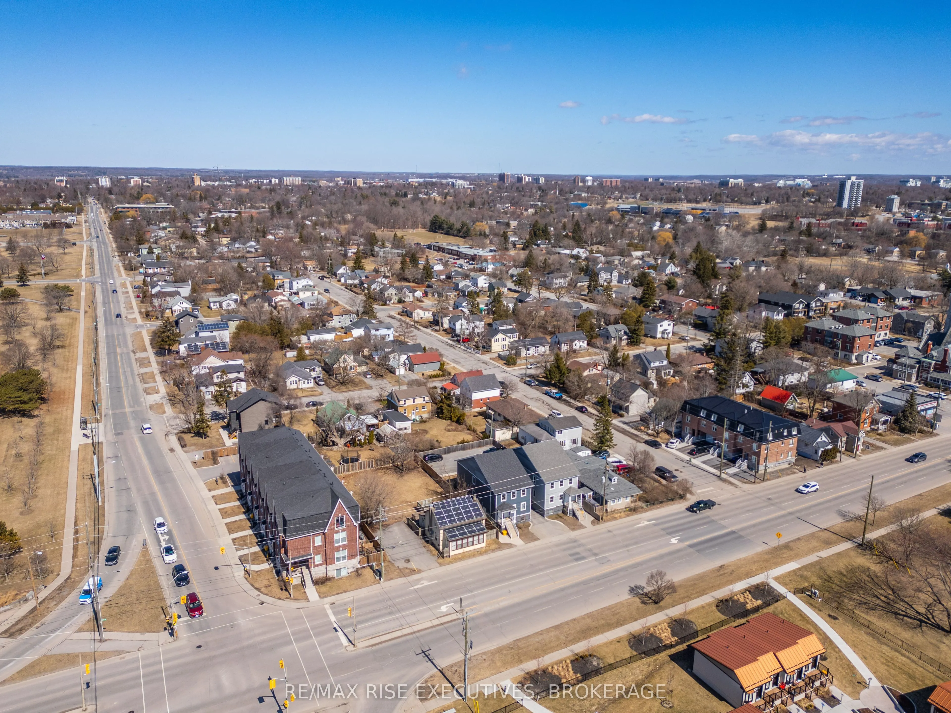 789 King Street W