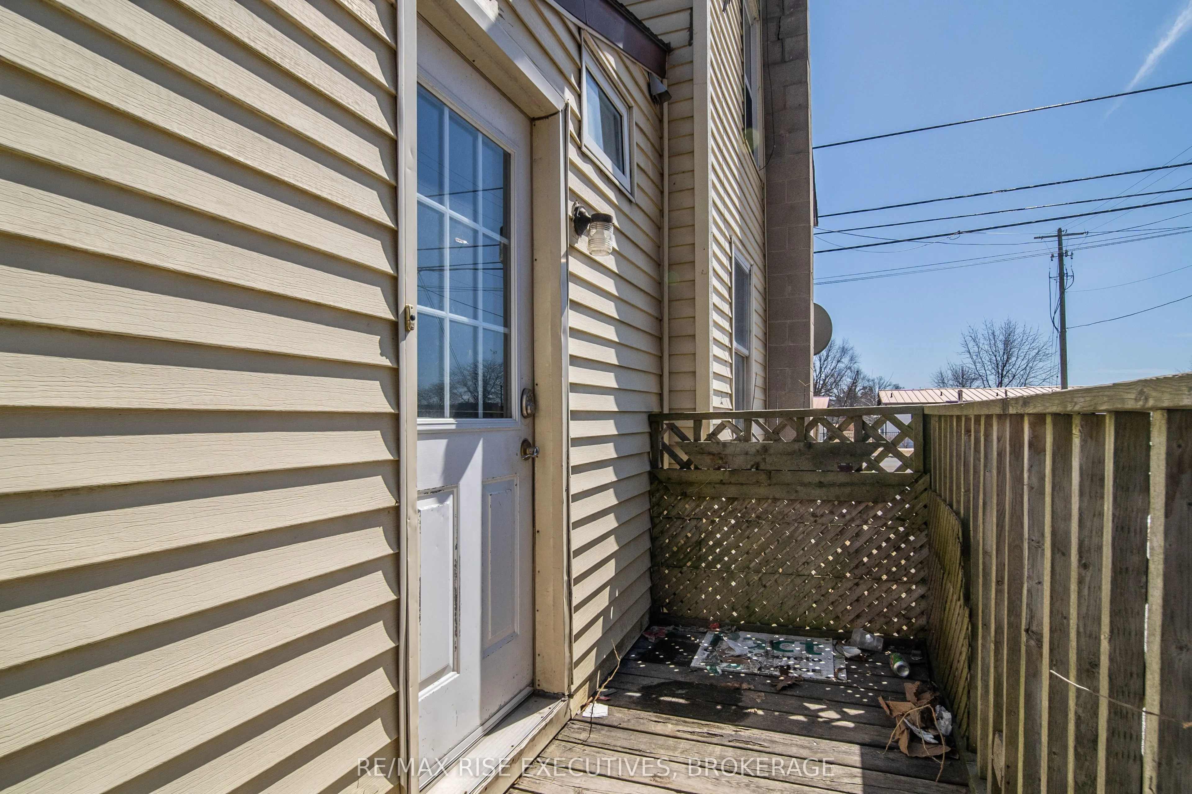 789 King Street W