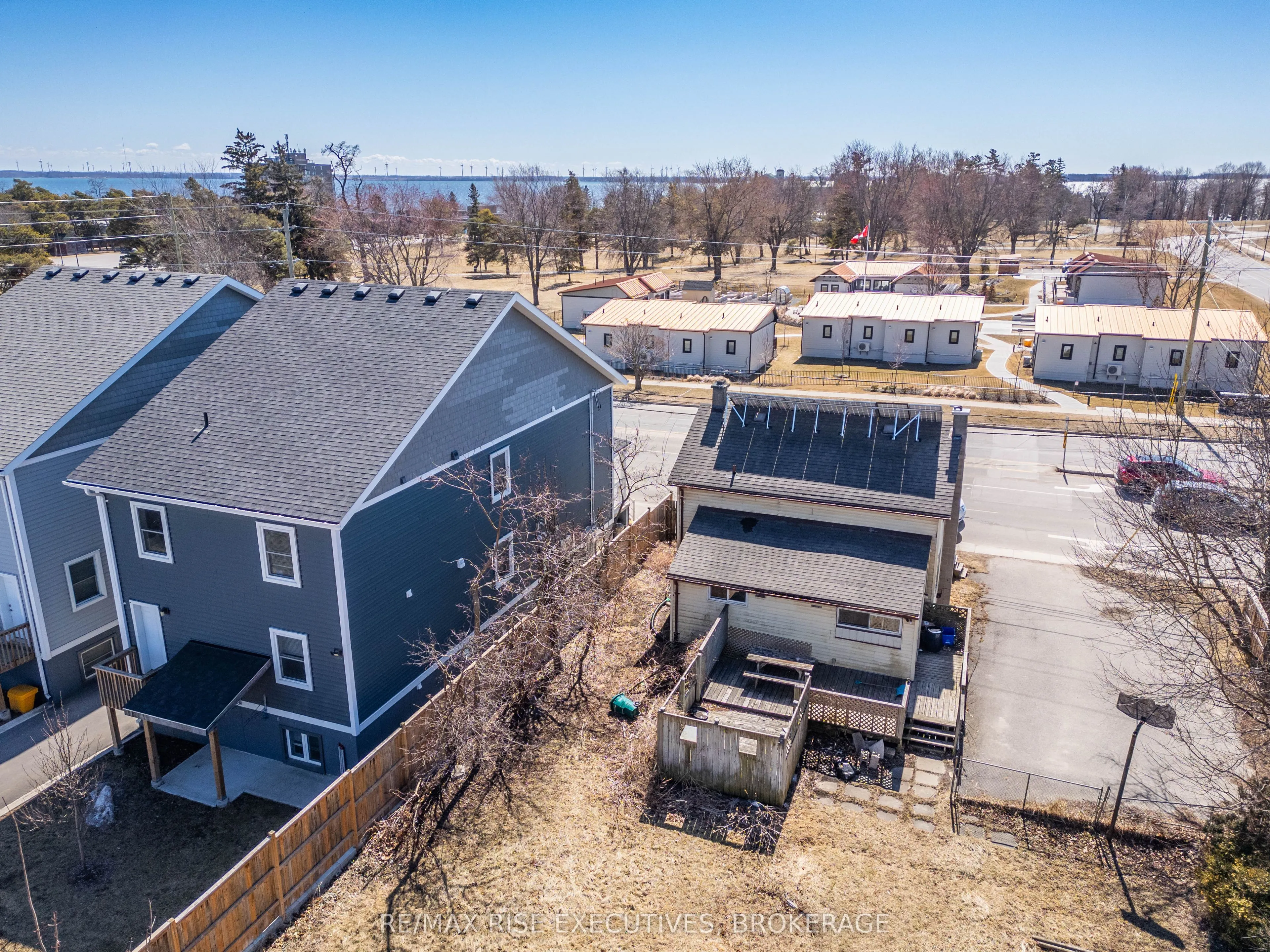 789 King Street W