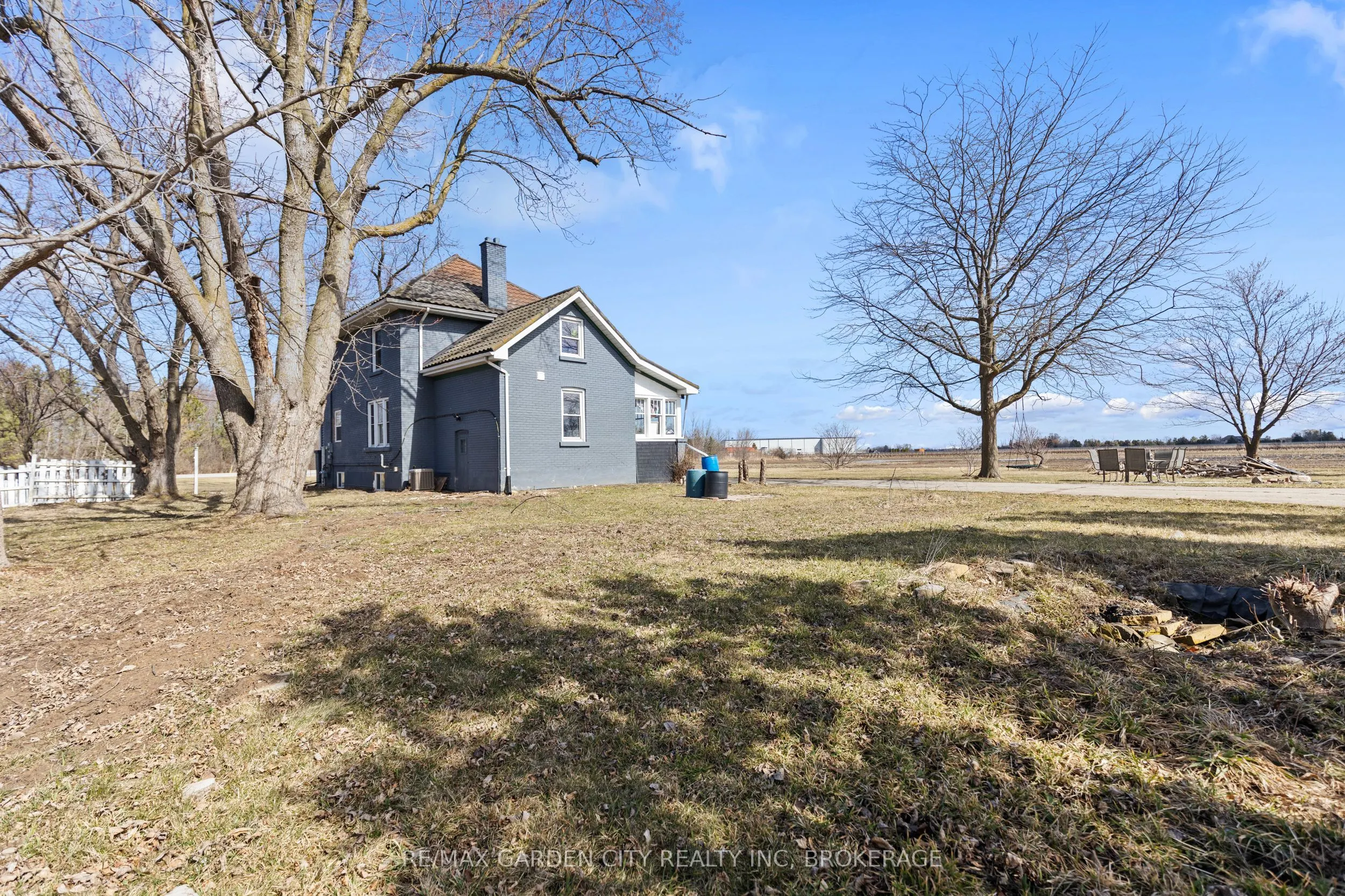 997 Niagara Stone Road