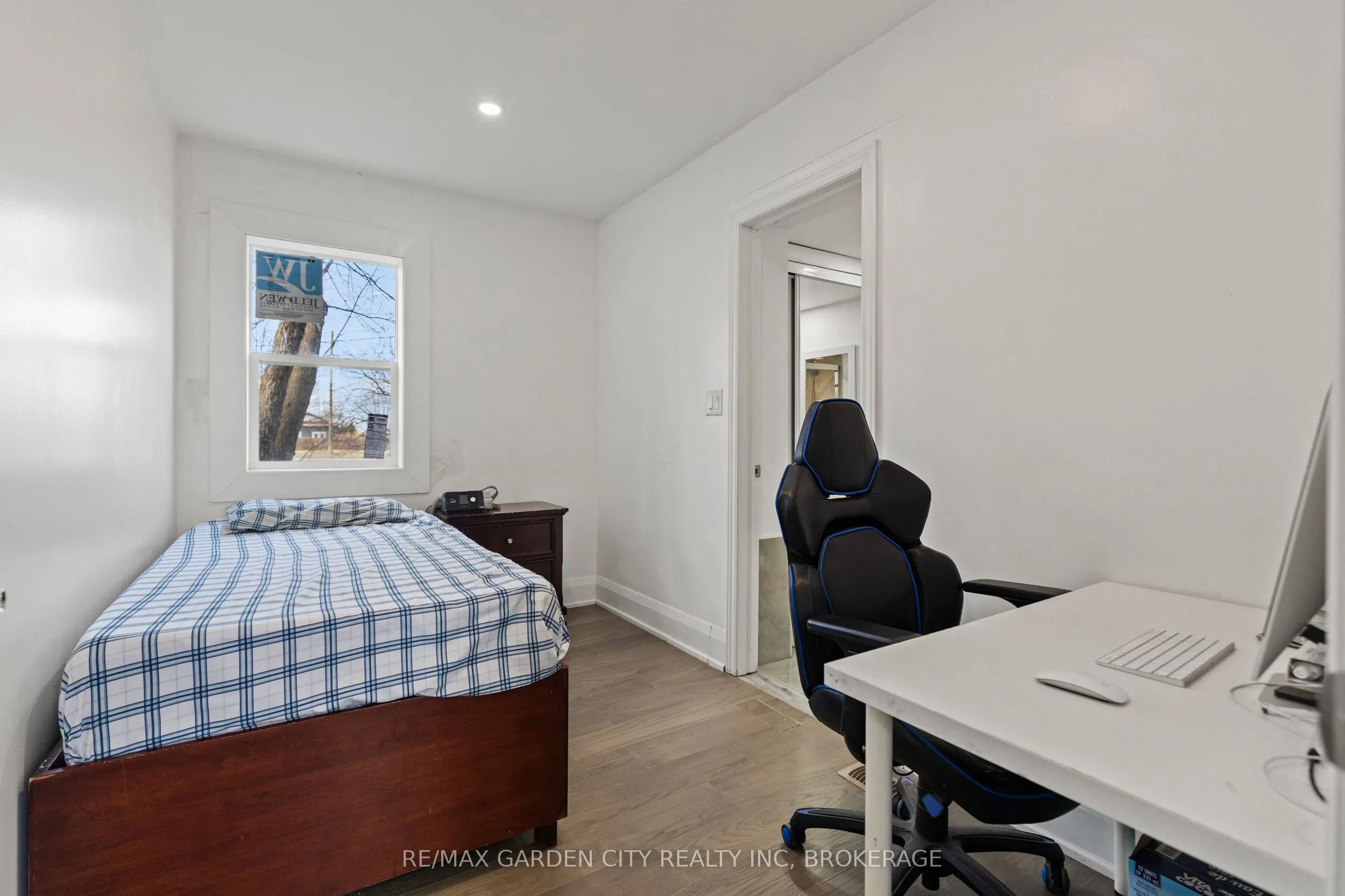 997 Niagara Stone Road