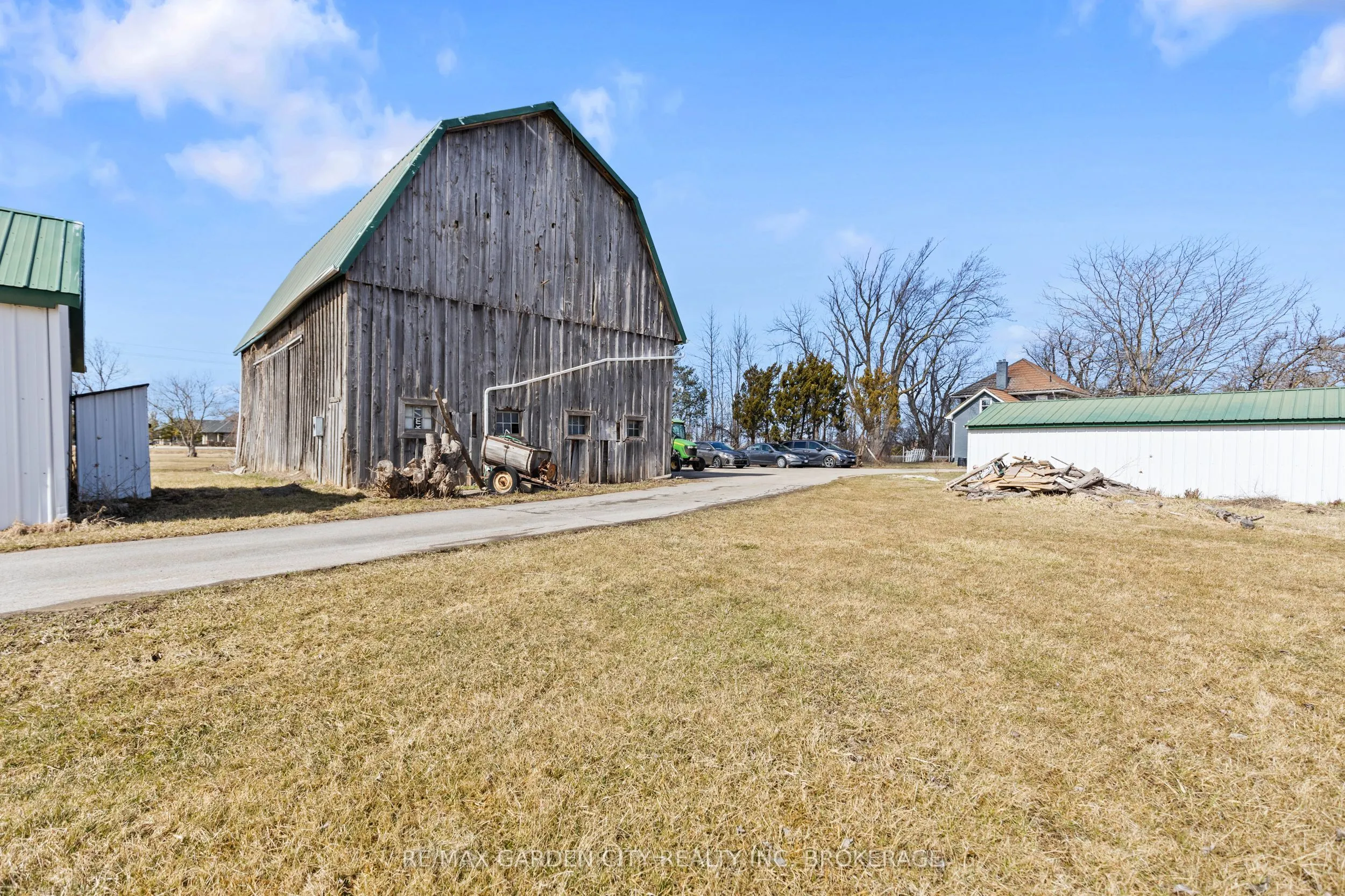 997 Niagara Stone Road