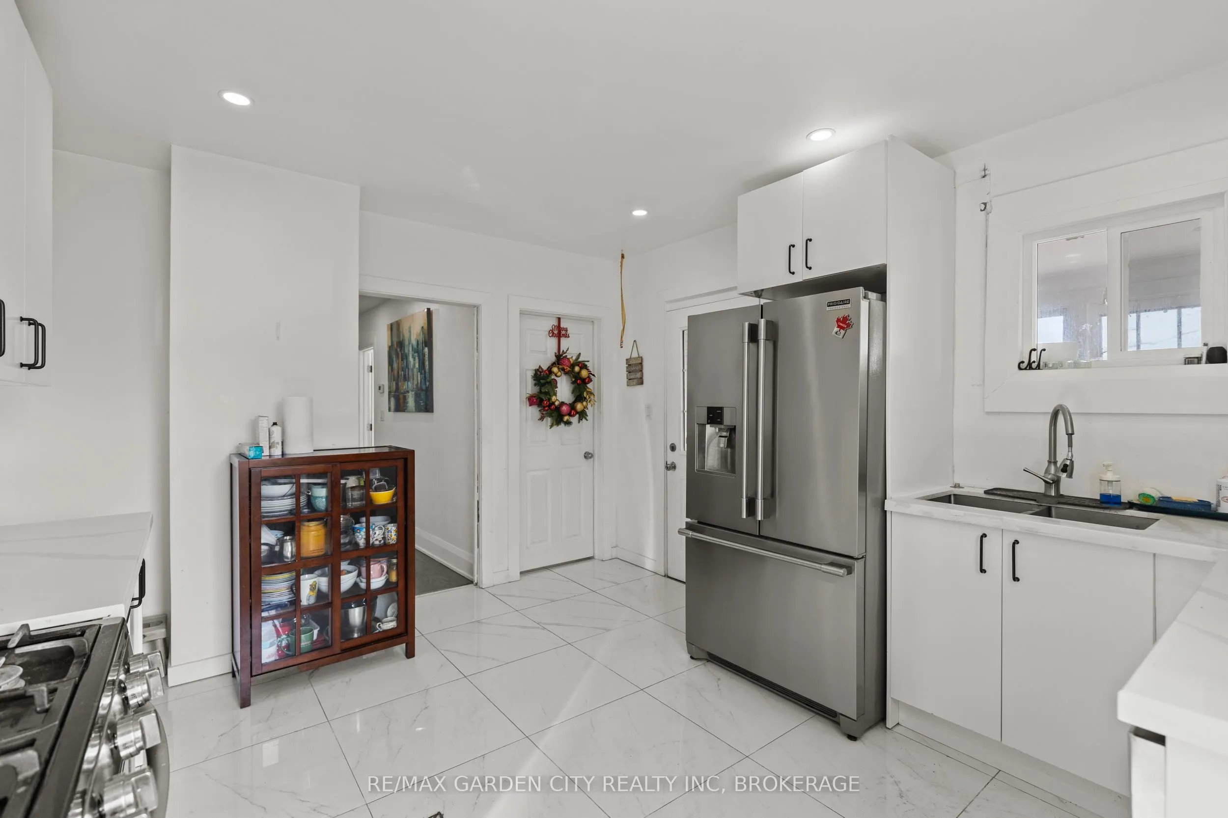 997 Niagara Stone Road