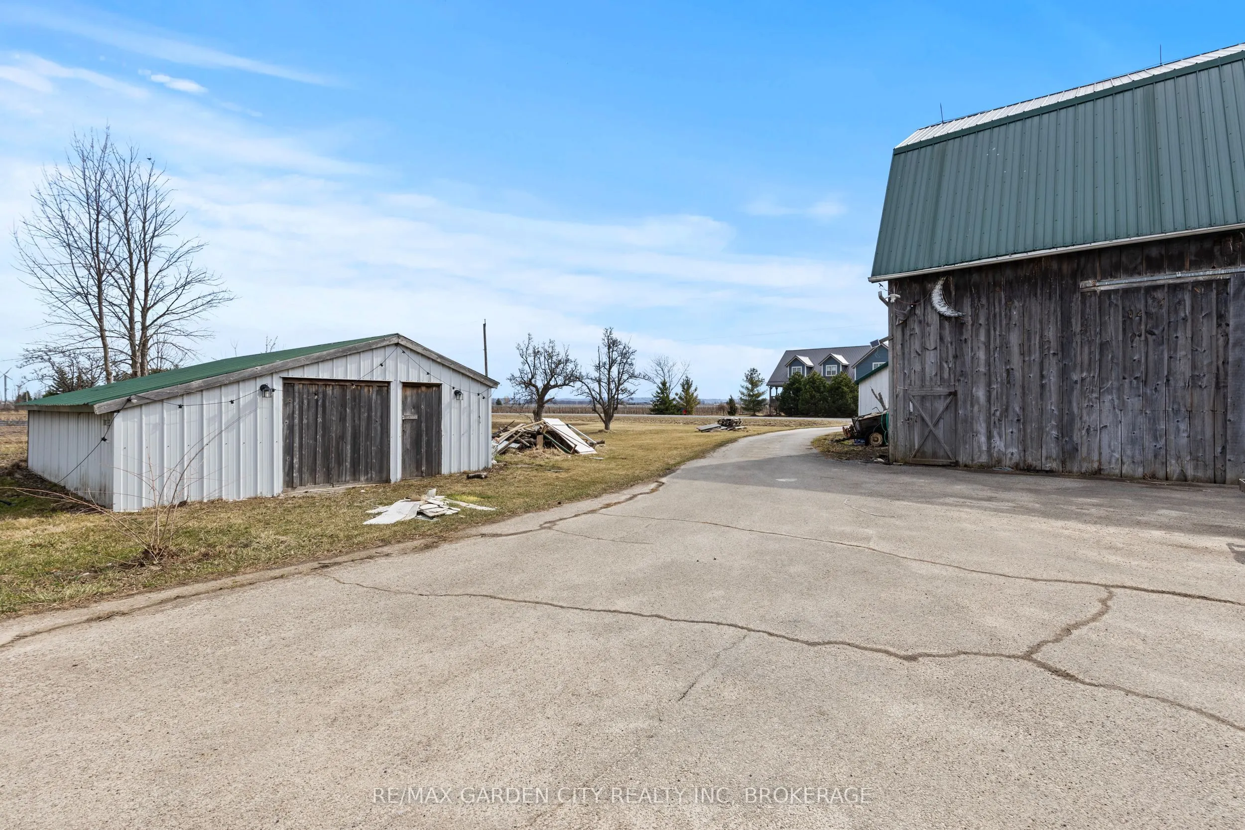 997 Niagara Stone Road