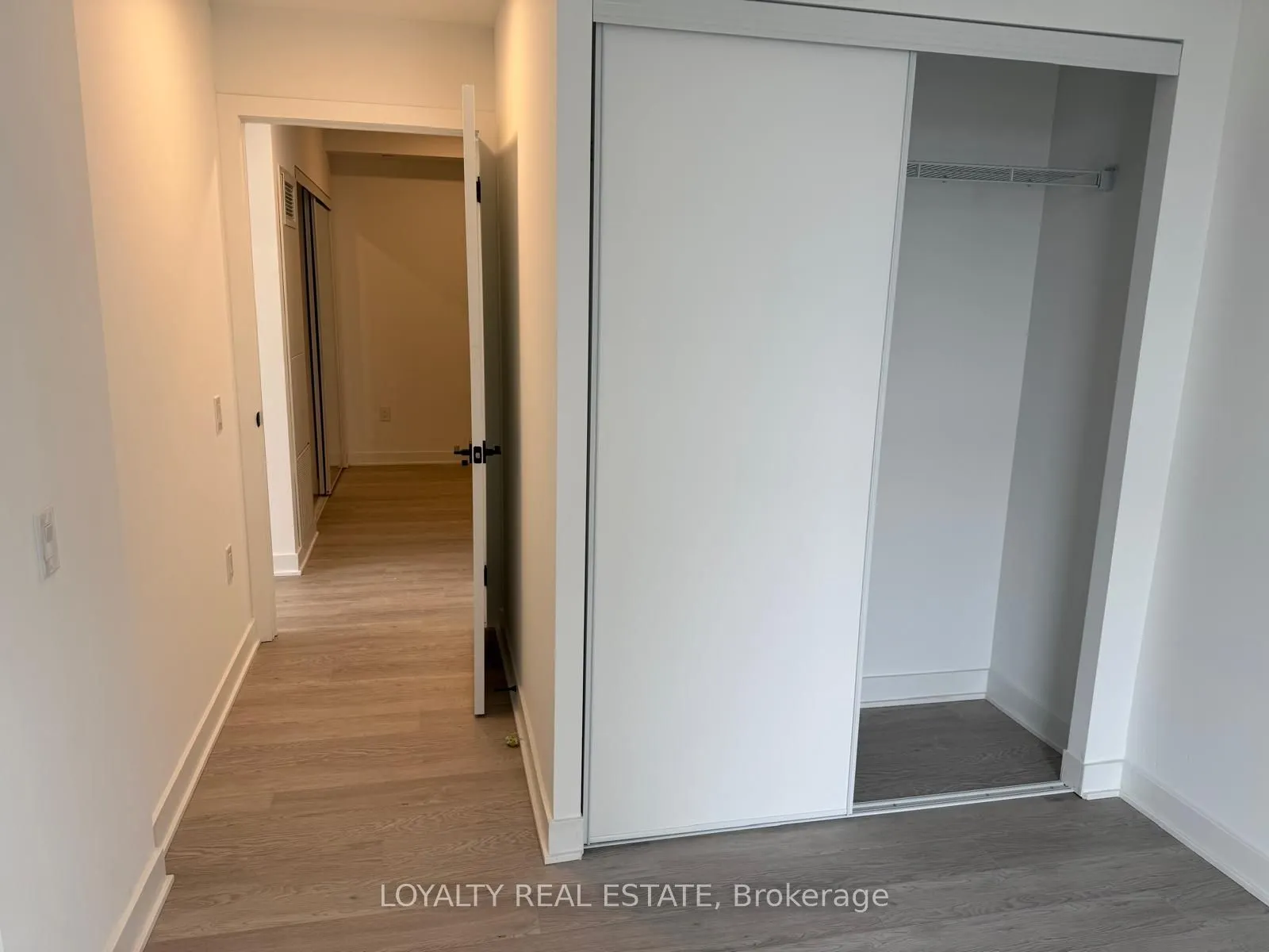 2782 Barton Street E, #307