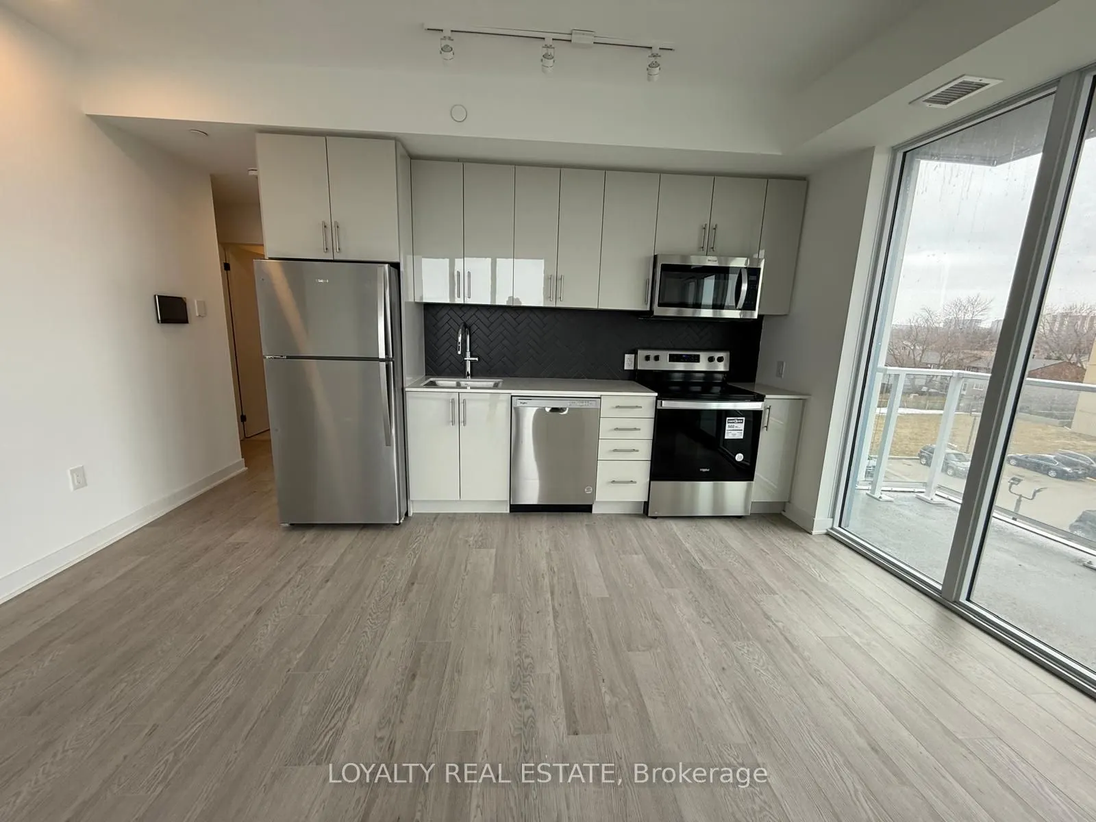 2782 Barton Street E, #307