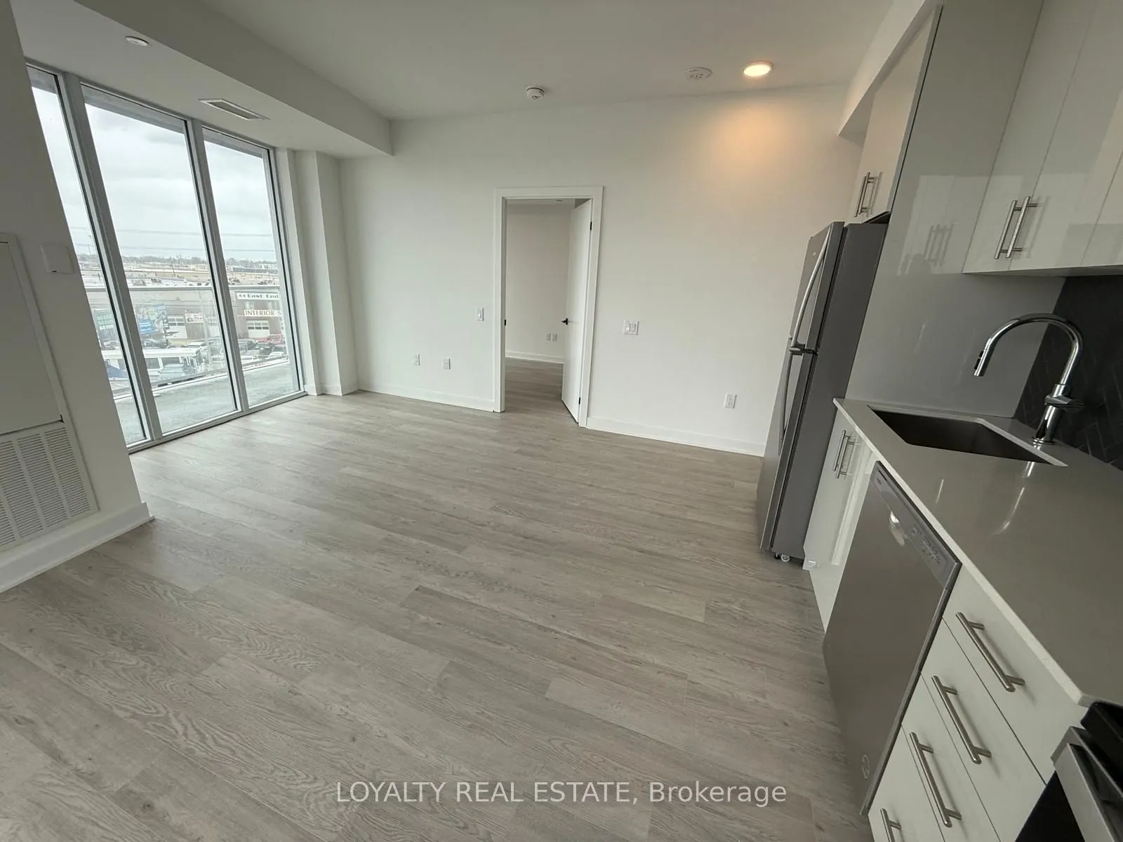 2782 Barton Street E, #307