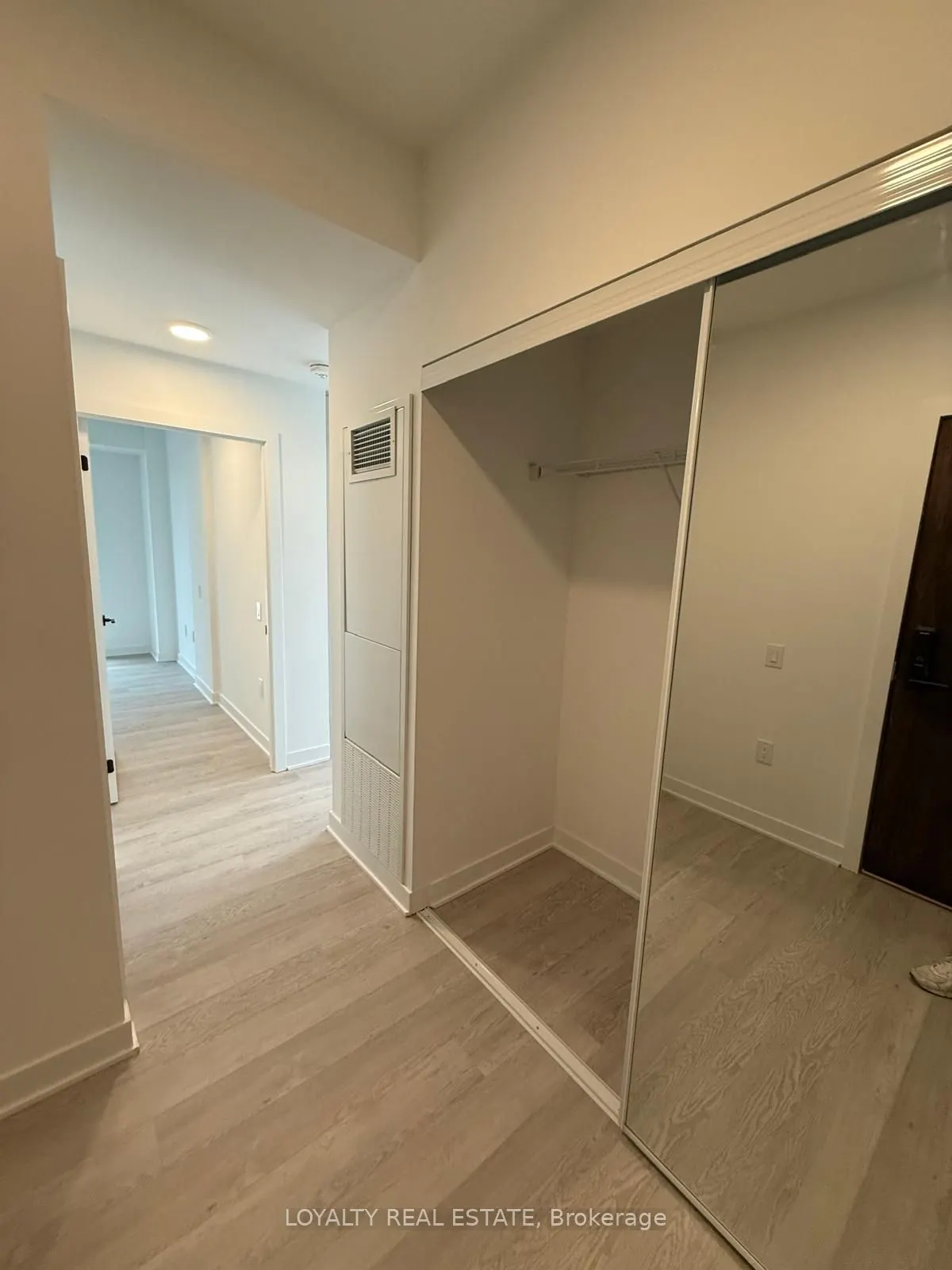 2782 Barton Street E, #307