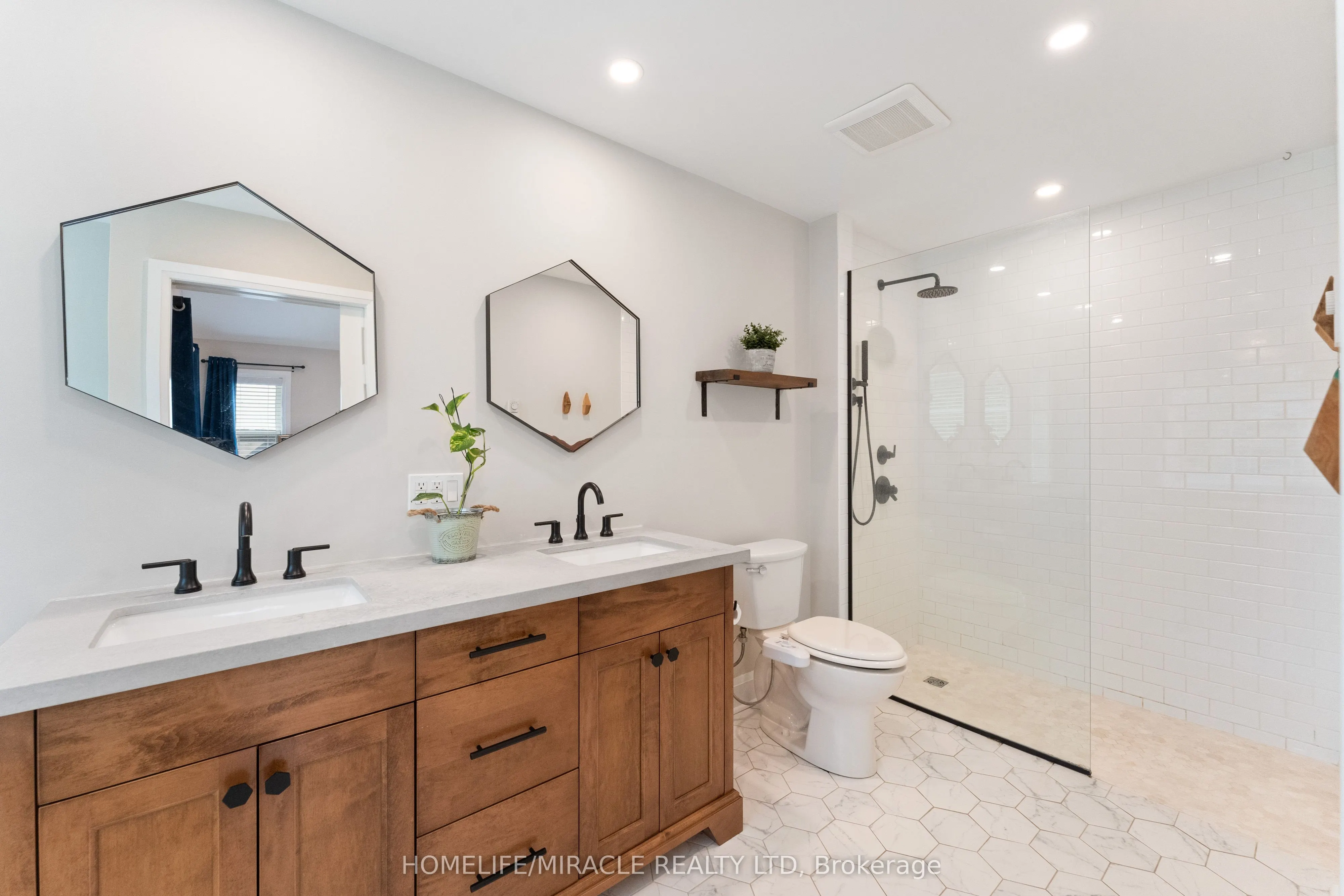 136 Mohawk Road