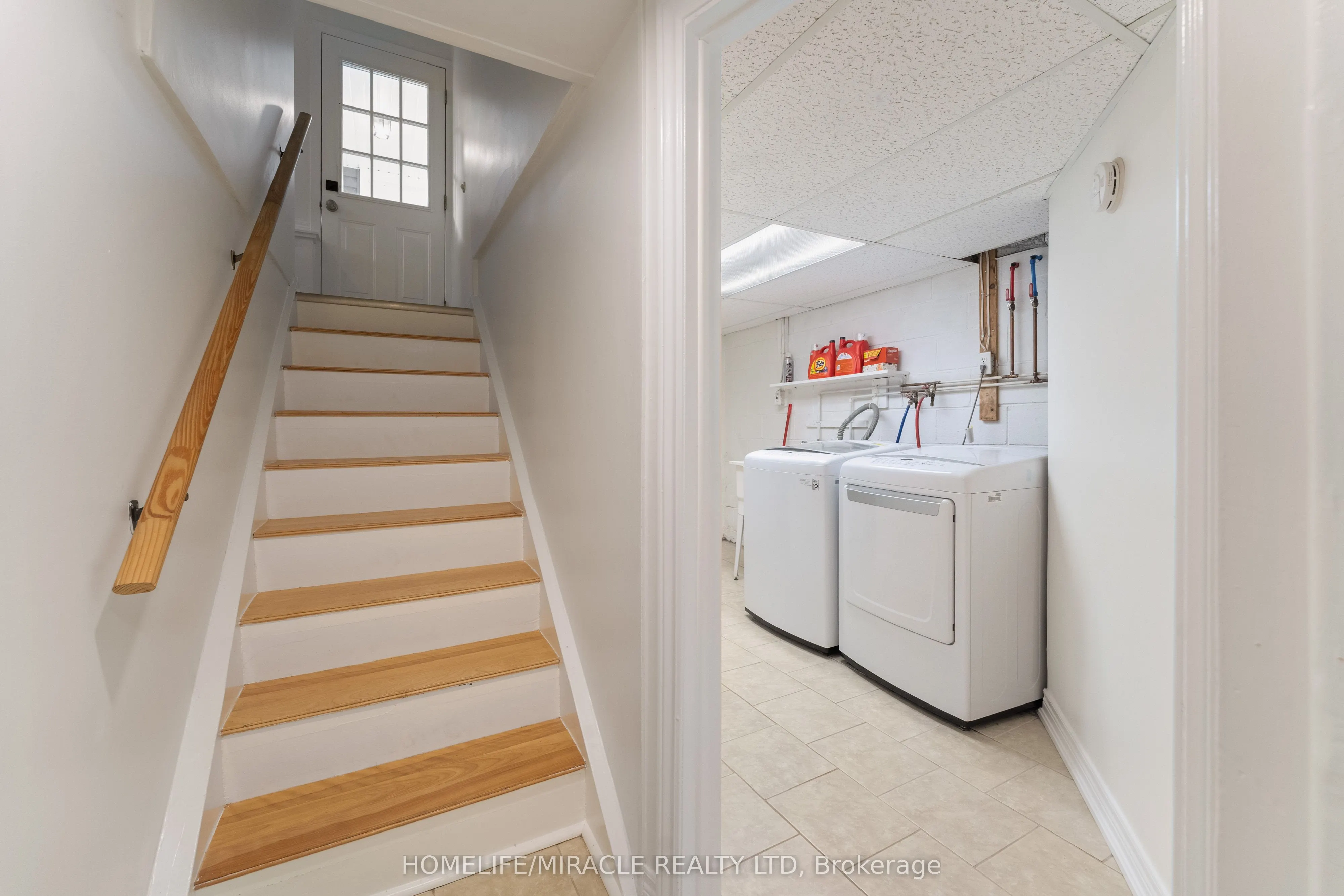 136 Mohawk Road
