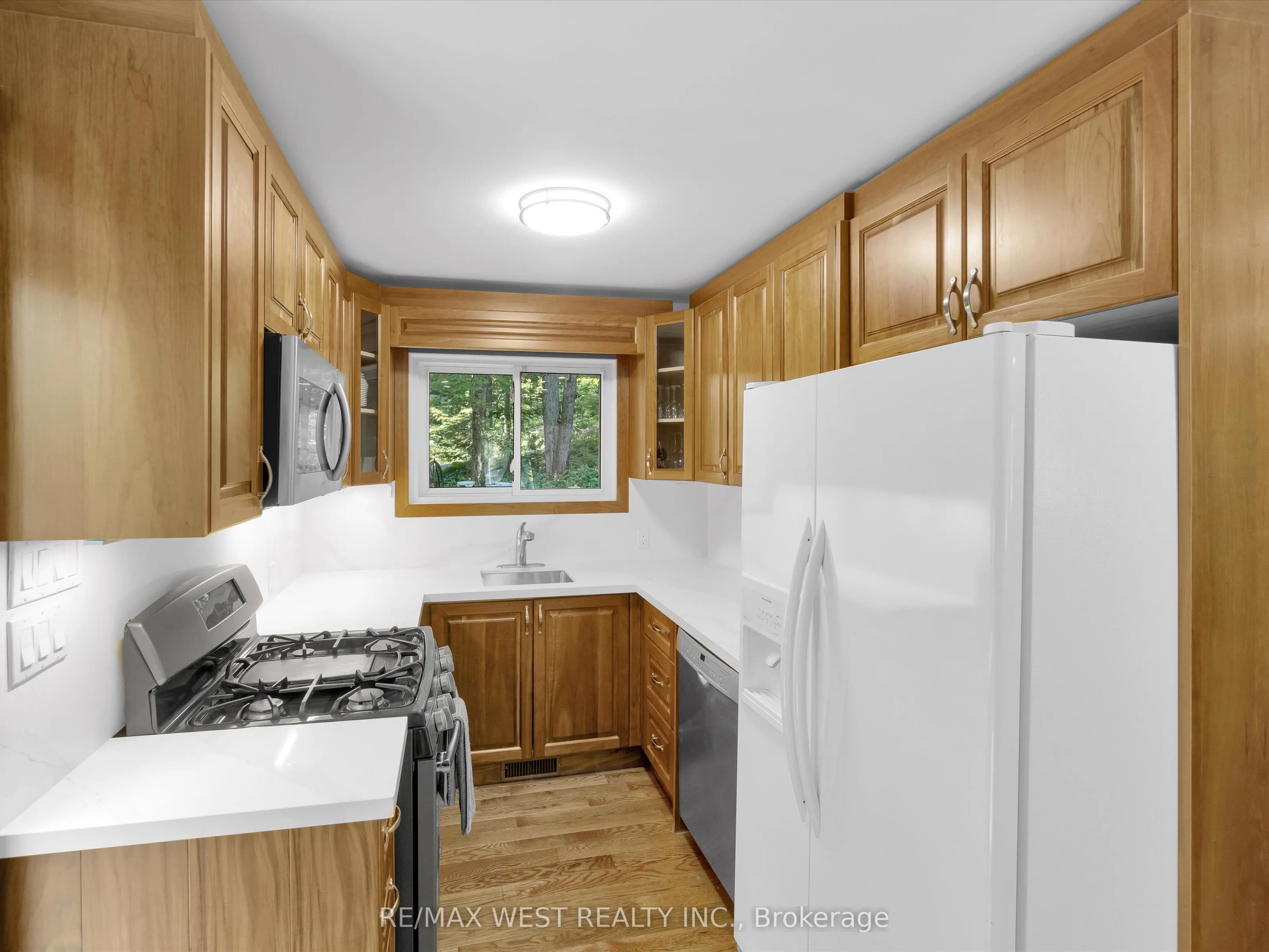1091 MCARTHUR POINT Road