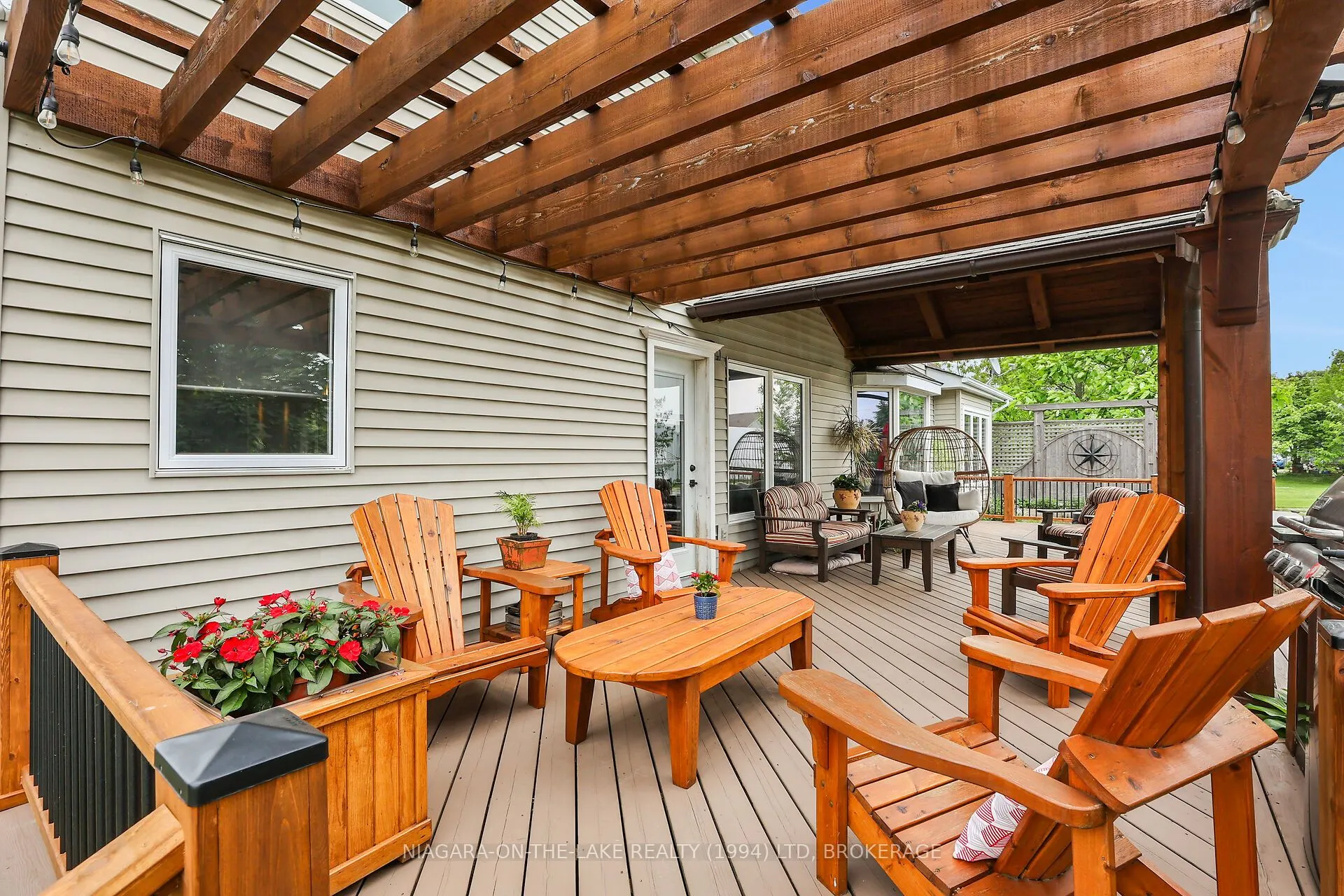445 QUEENSTON Road
