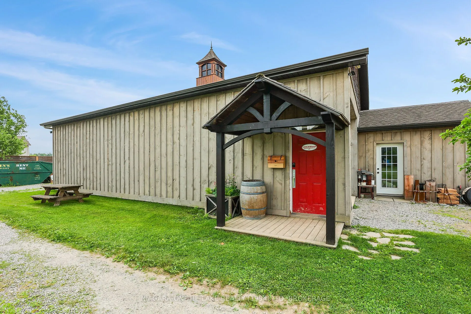 445 QUEENSTON Road