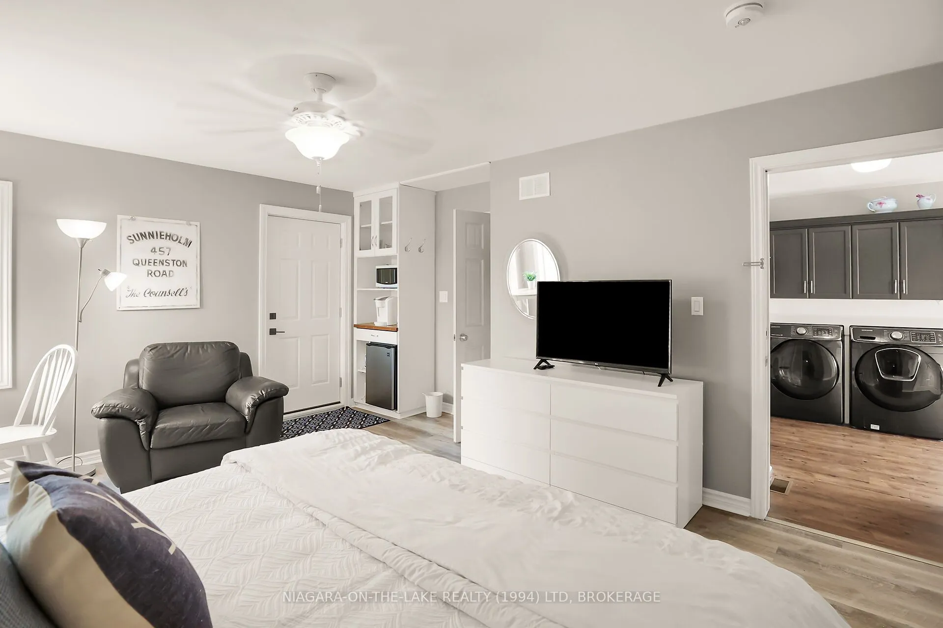 445 QUEENSTON Road