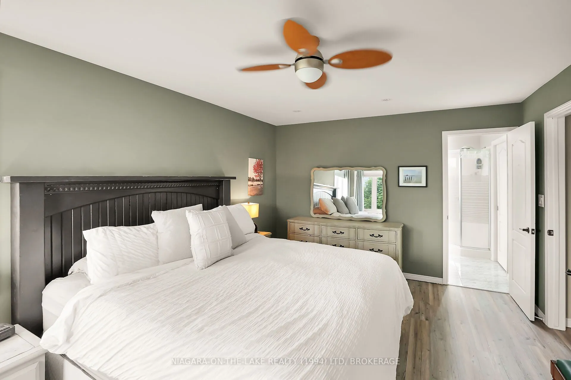 445 QUEENSTON Road