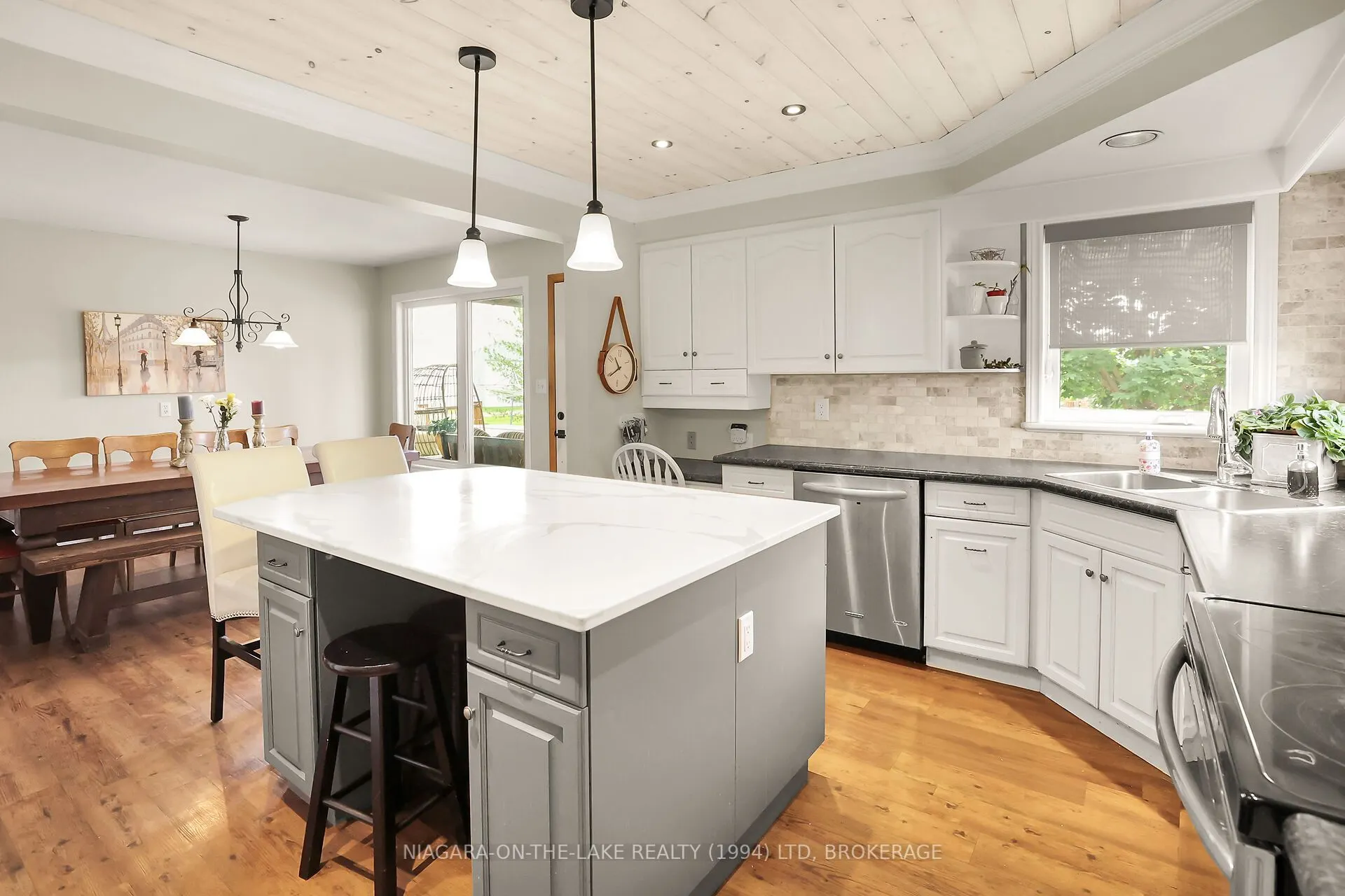 445 QUEENSTON Road