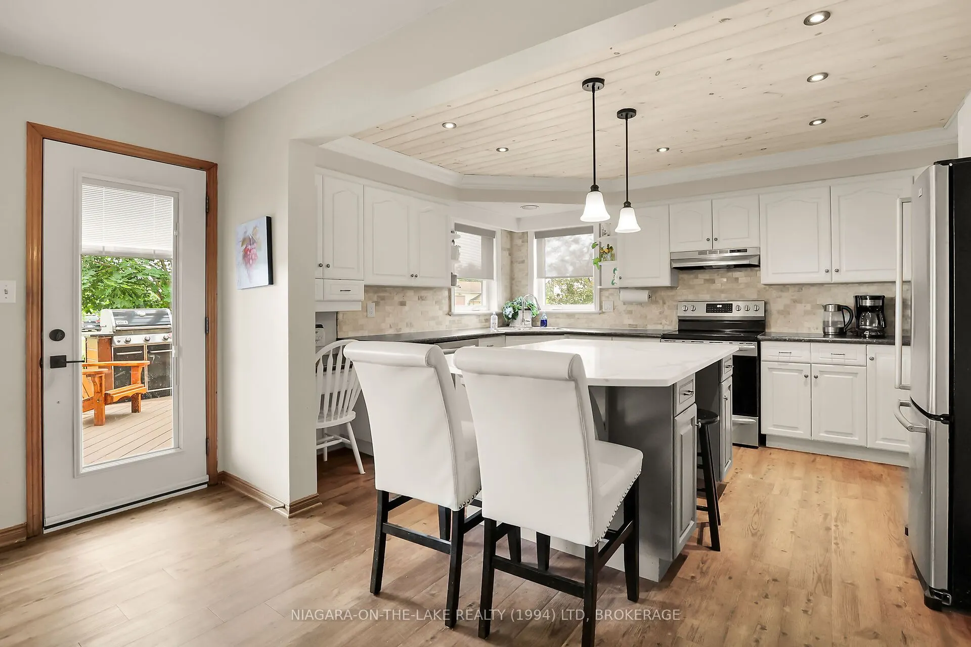445 QUEENSTON Road