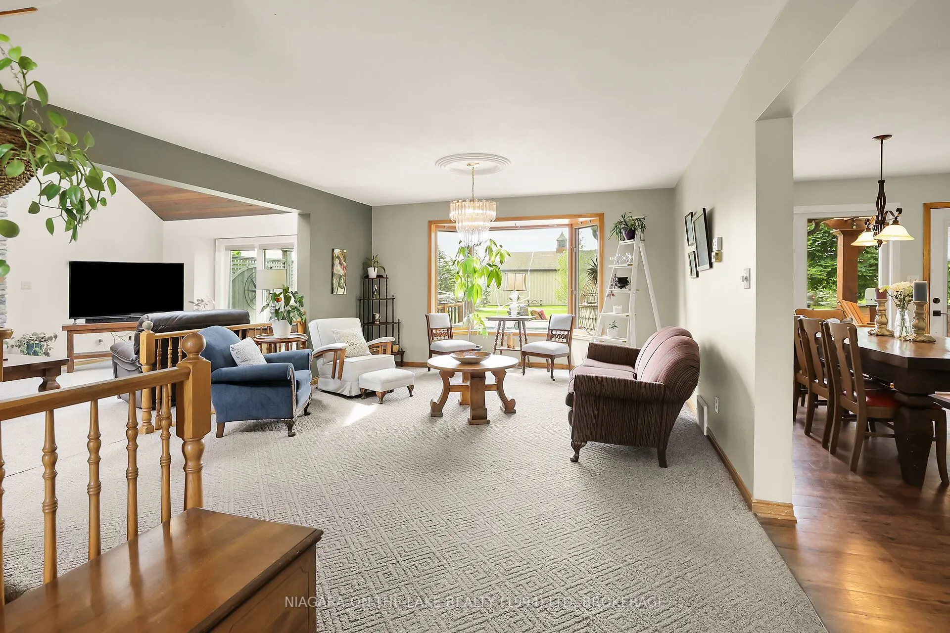 445 QUEENSTON Road