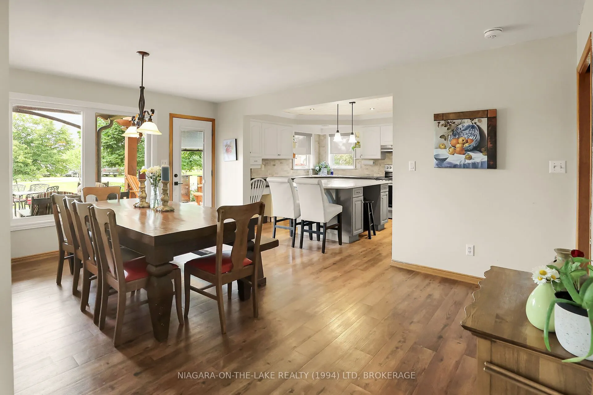 445 QUEENSTON Road