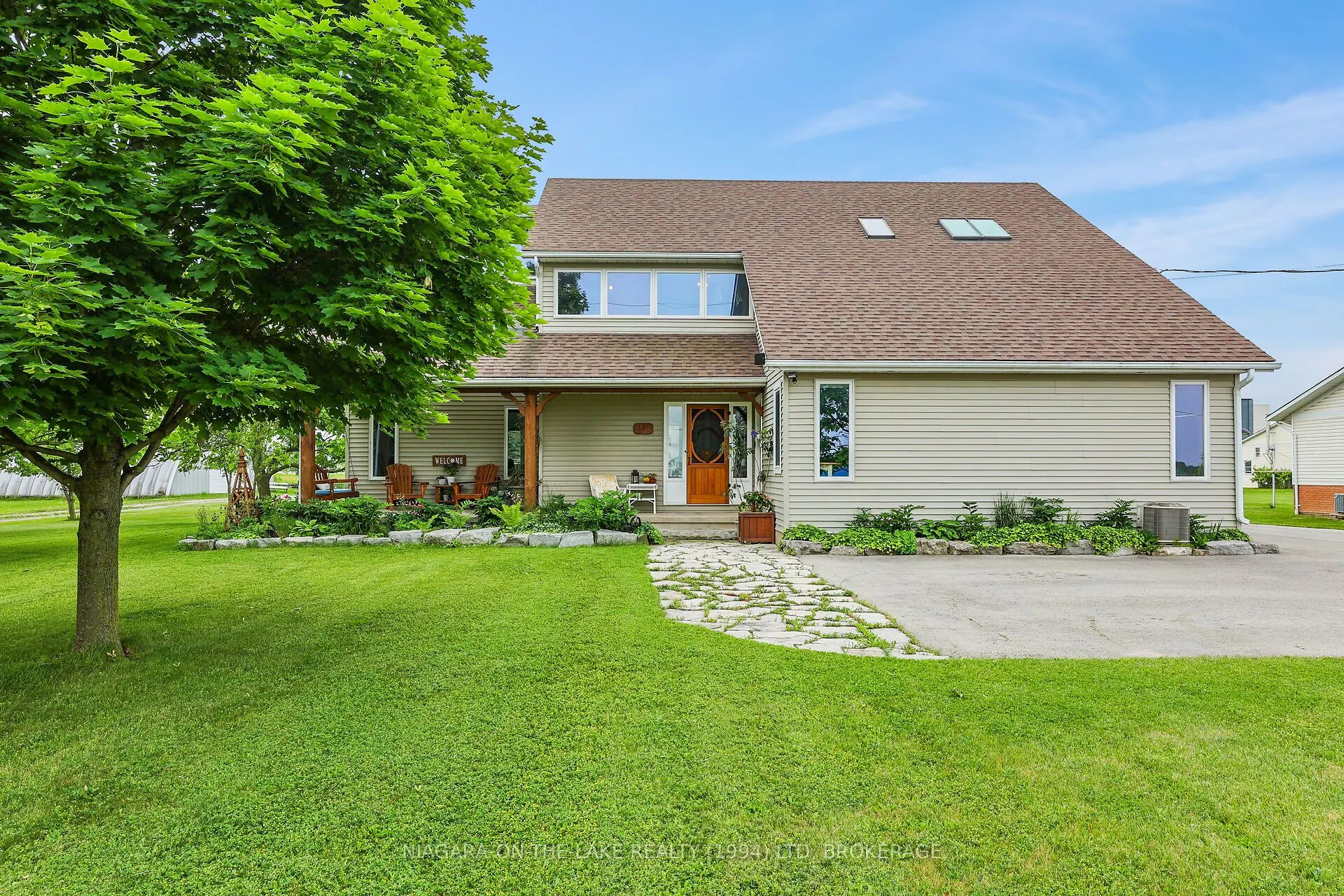 445 QUEENSTON Road
