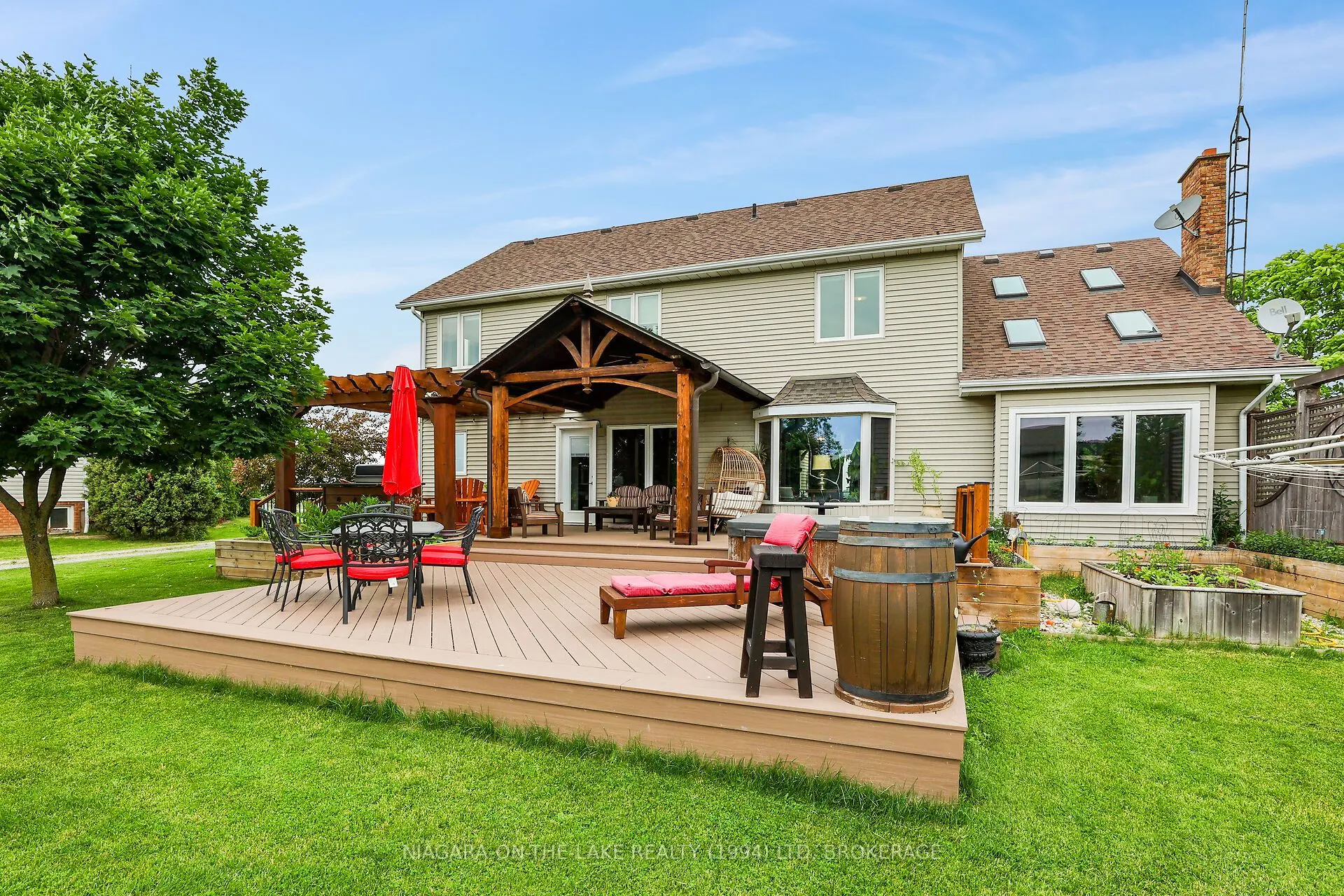 445 QUEENSTON Road