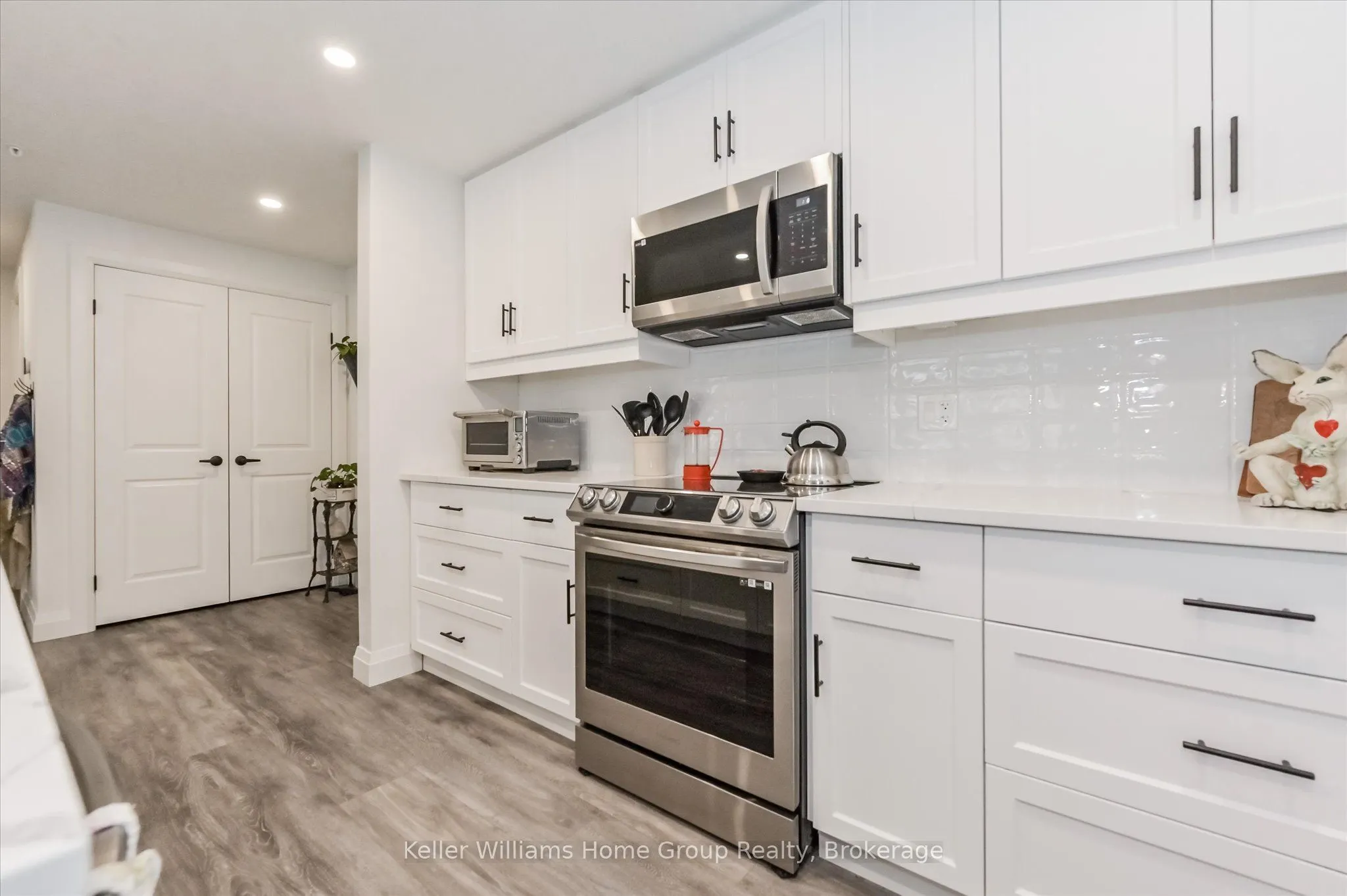 99A Farley Road, #101