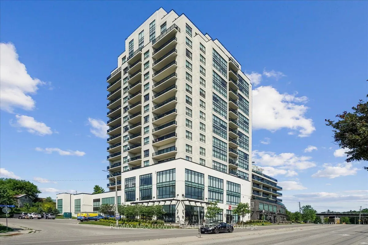 150 Wellington Street E, #405