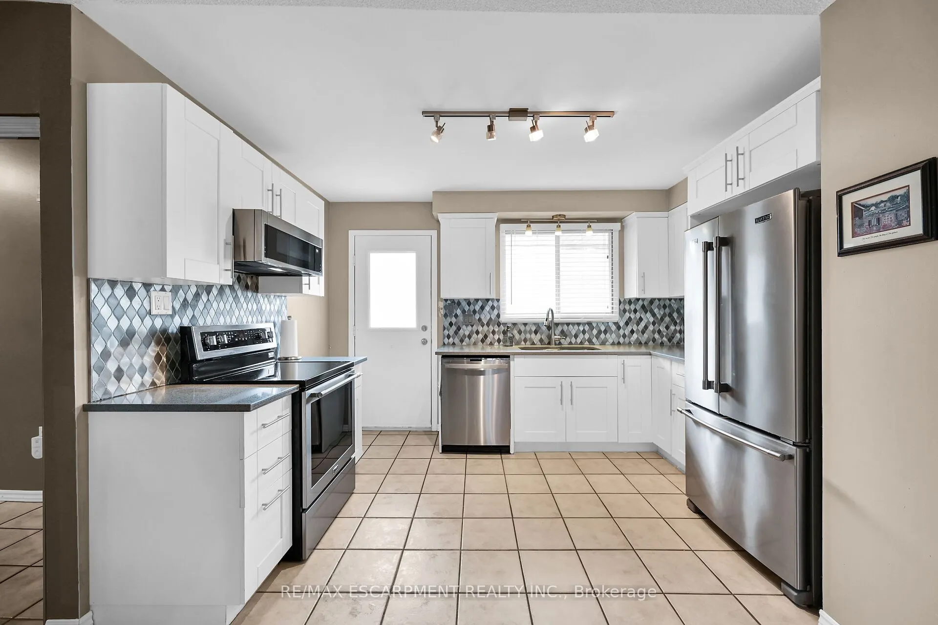 5 Ridell Crescent