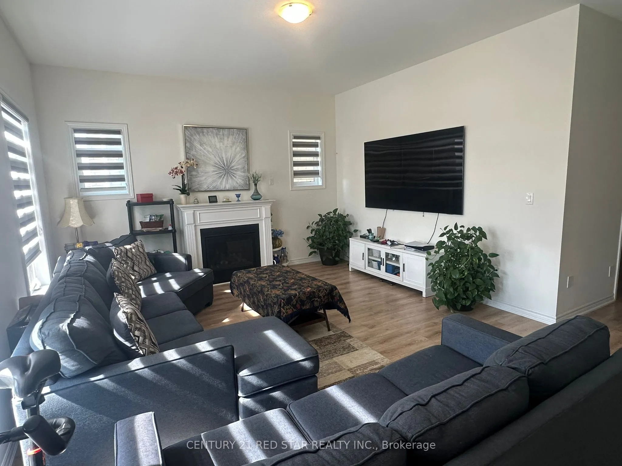 781 Gilmour Crescent
