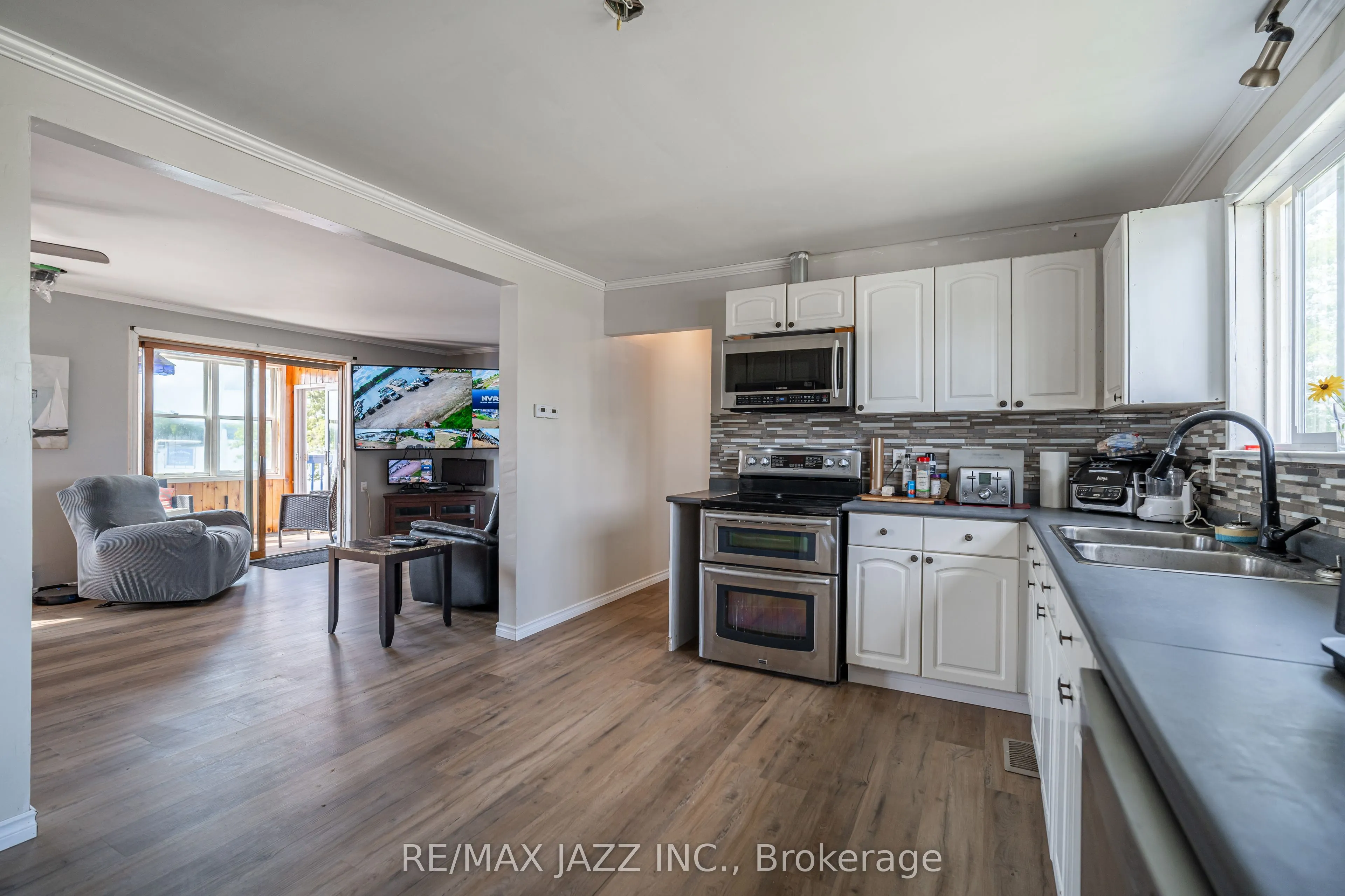 1087 Islandview Drive